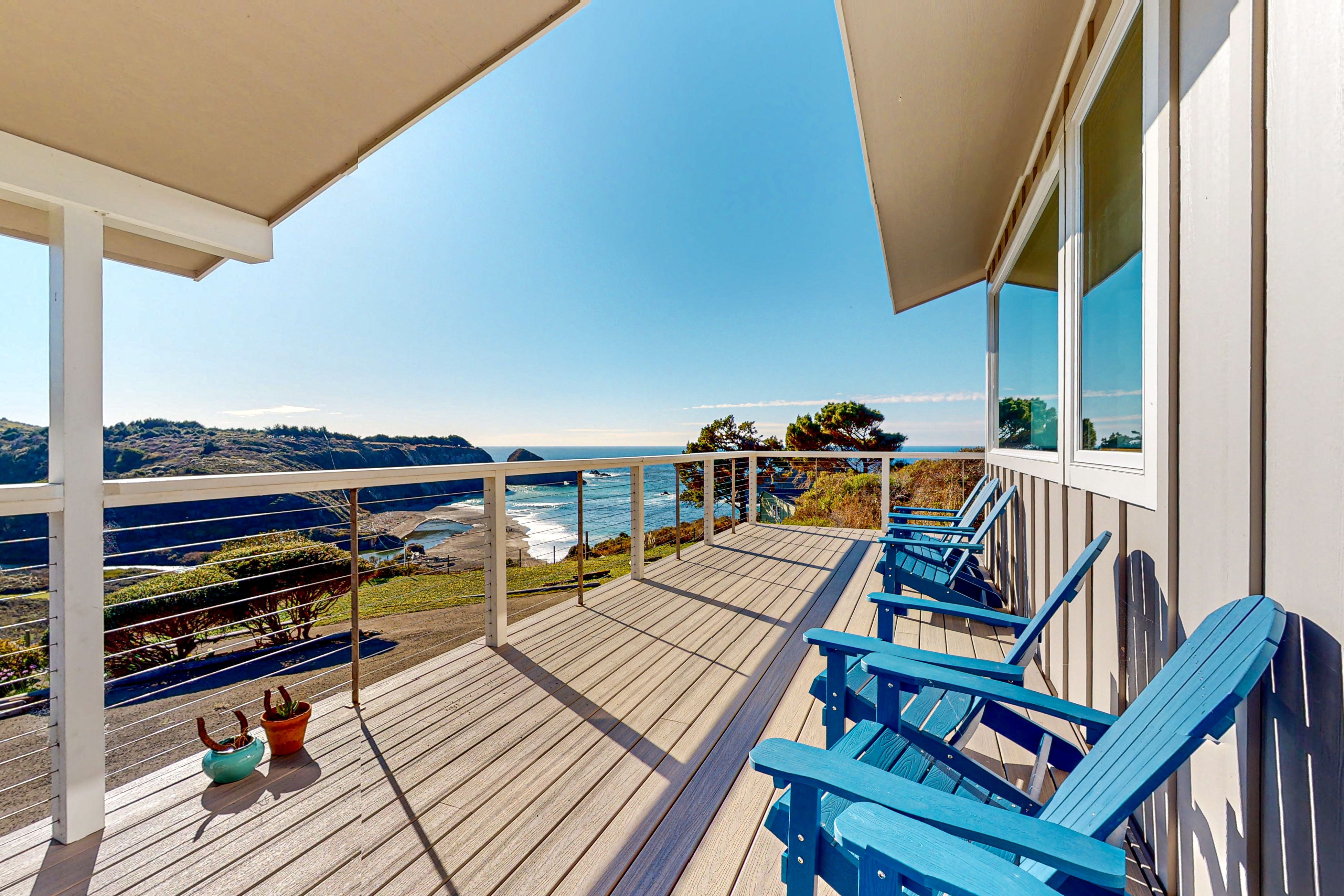 Panoramic Ocean View Home in Elk with Beach Access