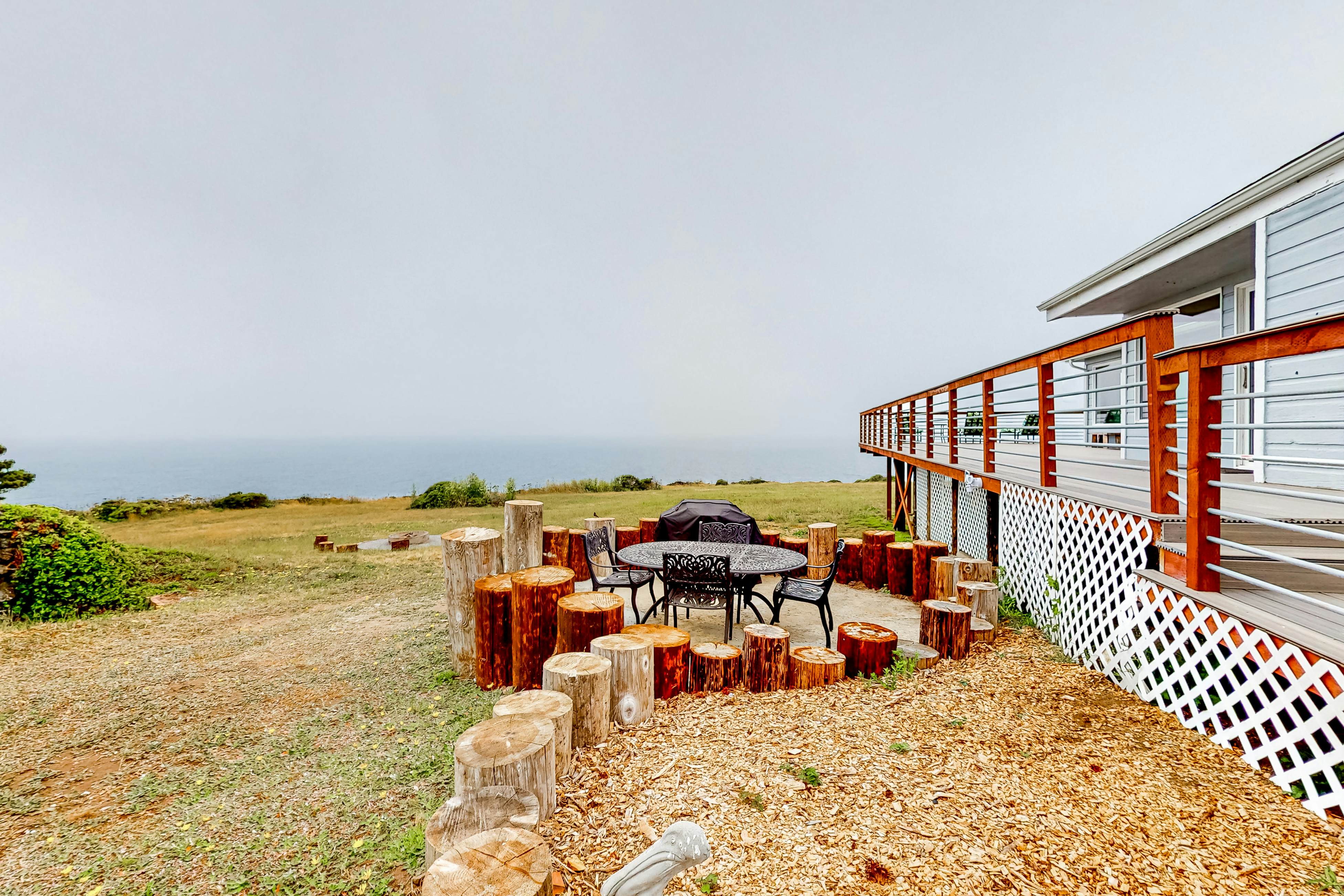 Oceanfront Home in Elk: Panoramic Views & Firepit