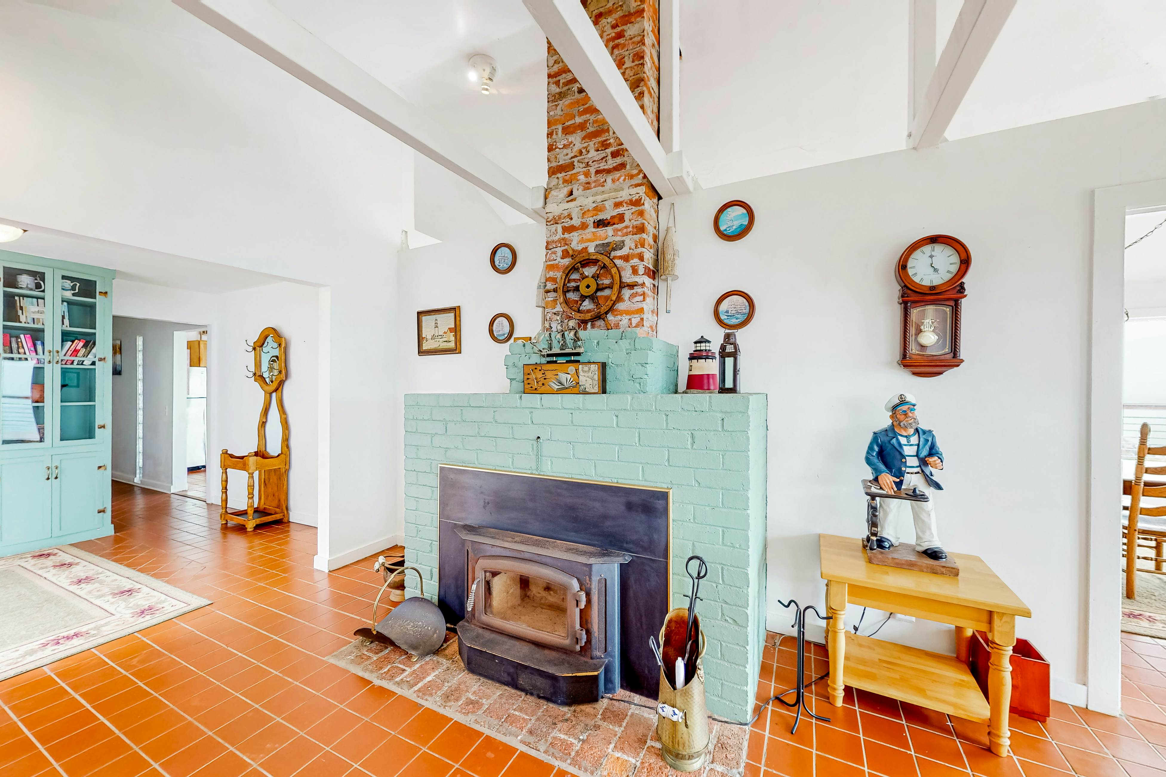 Oceanfront Home in Elk: Panoramic Views & Firepit