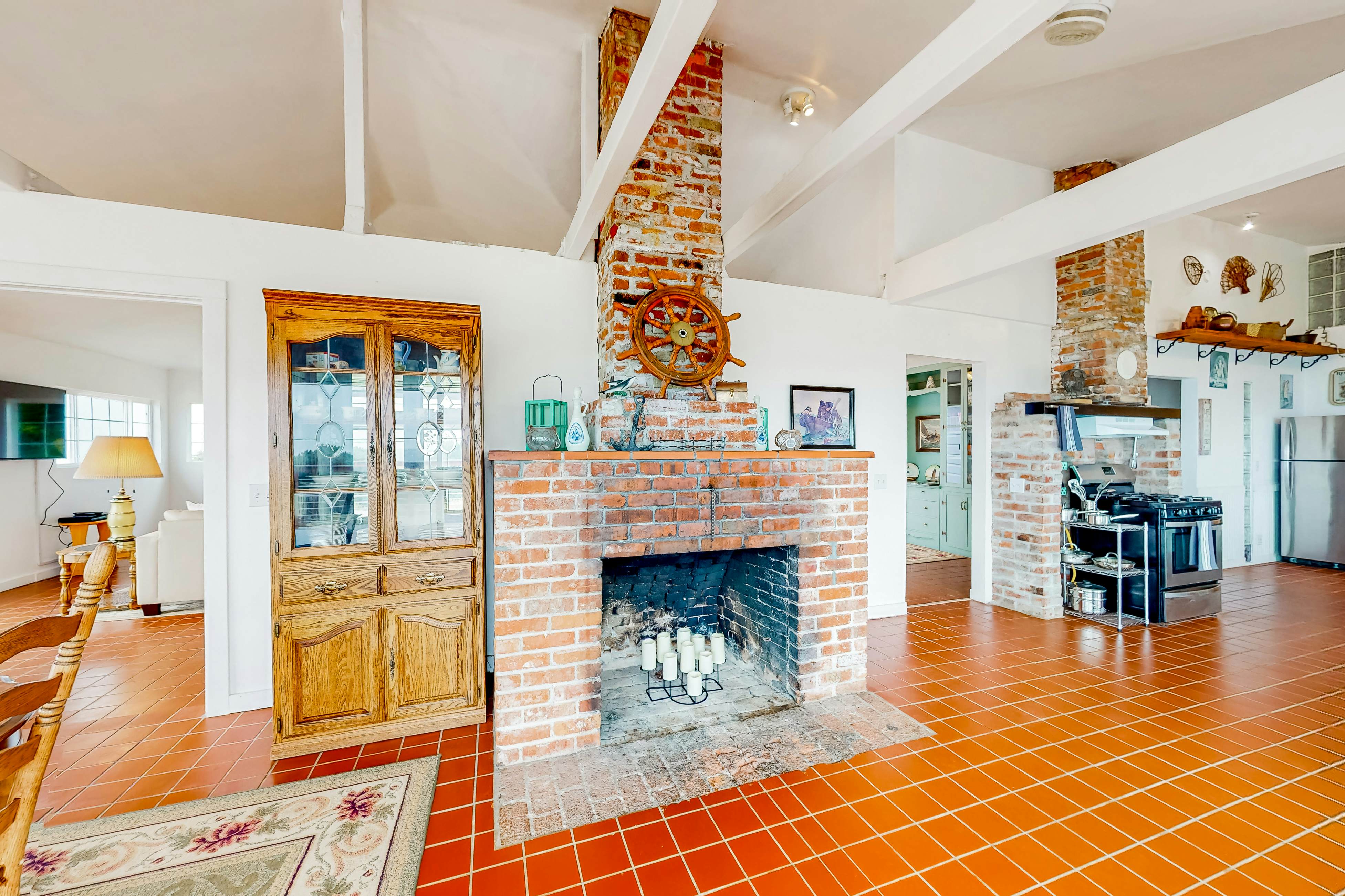 Oceanfront Home in Elk: Panoramic Views & Firepit