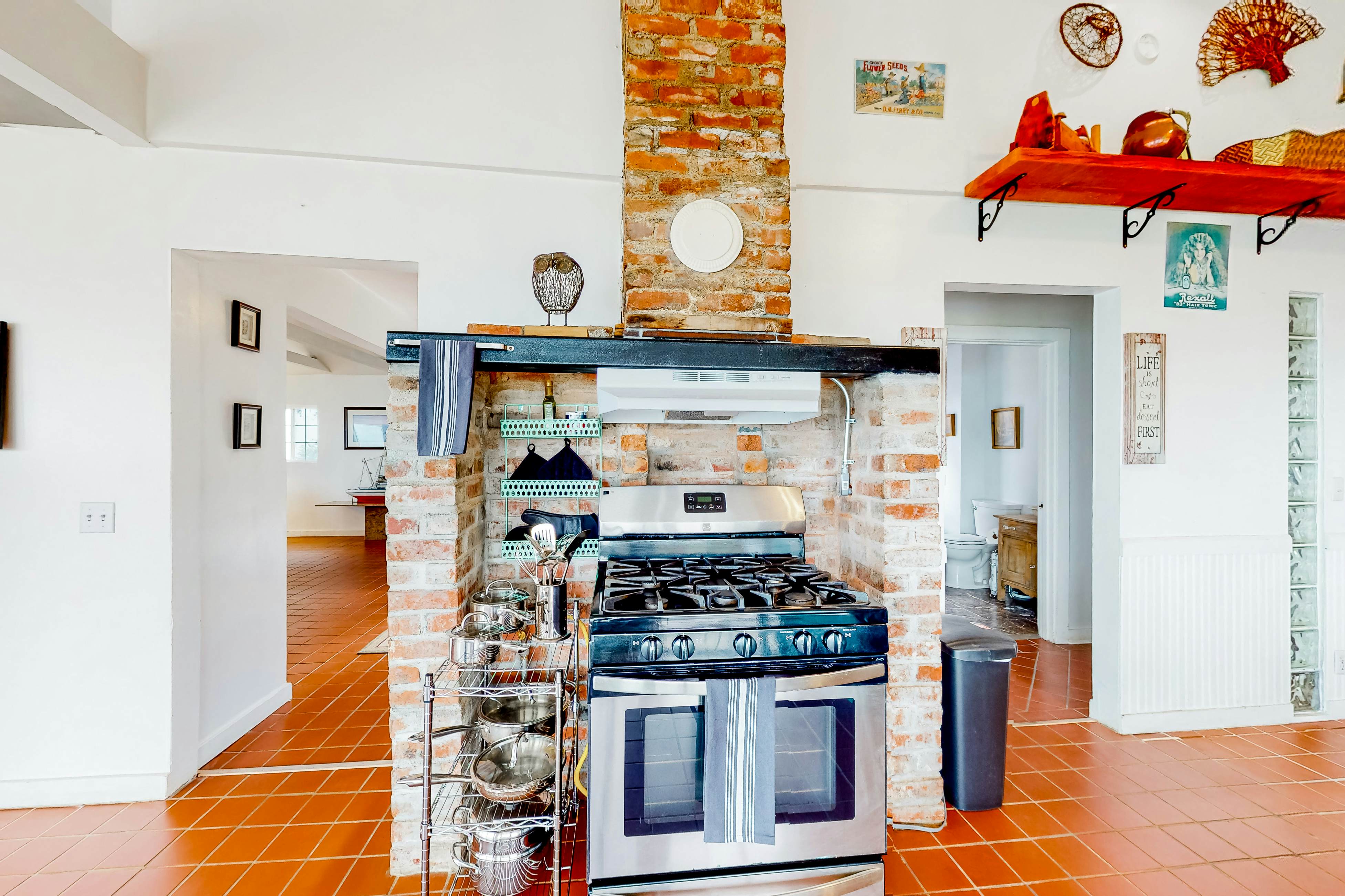 Oceanfront Home in Elk: Panoramic Views & Firepit