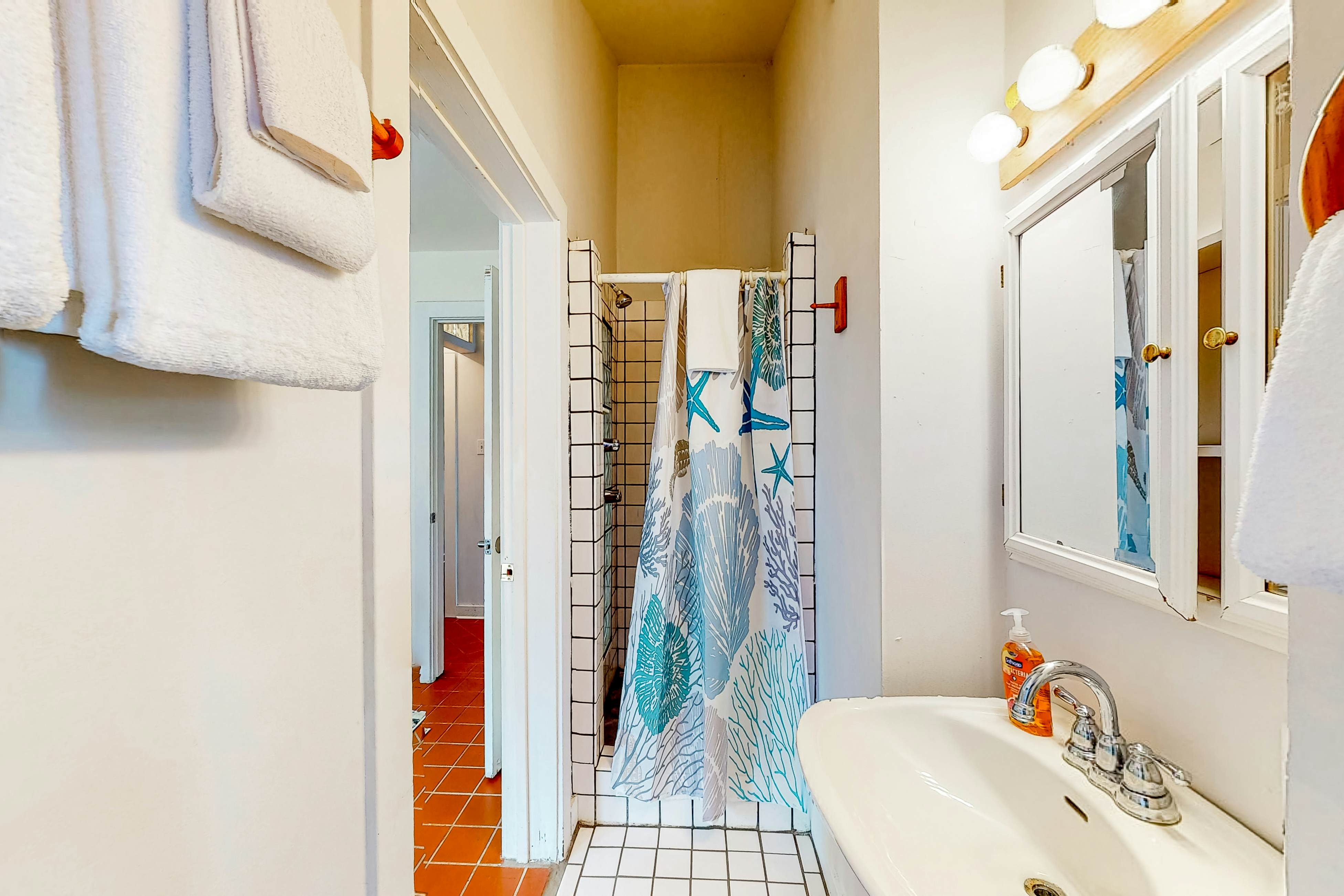 Oceanfront Home in Elk: Panoramic Views & Firepit