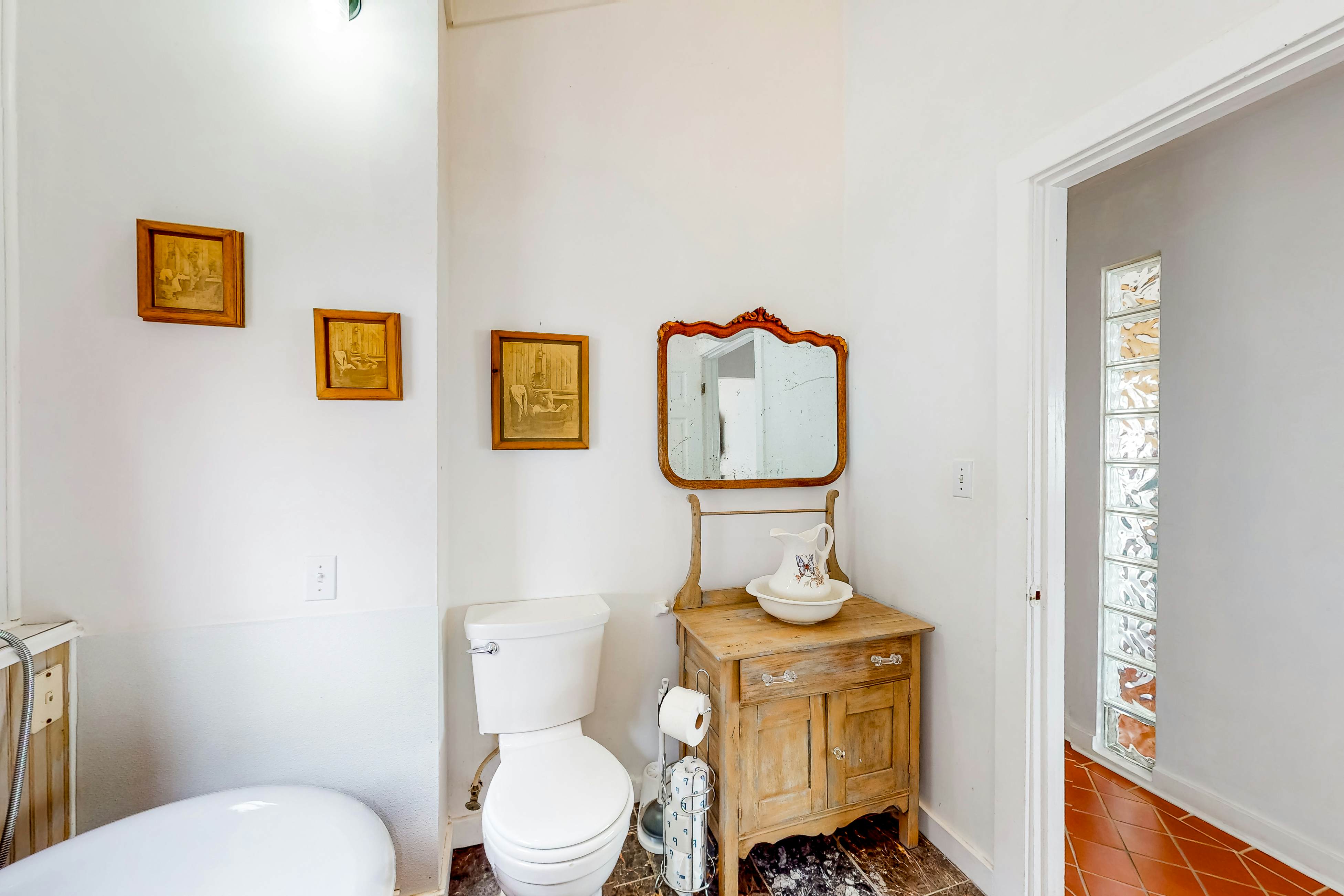 Oceanfront Home in Elk: Panoramic Views & Firepit