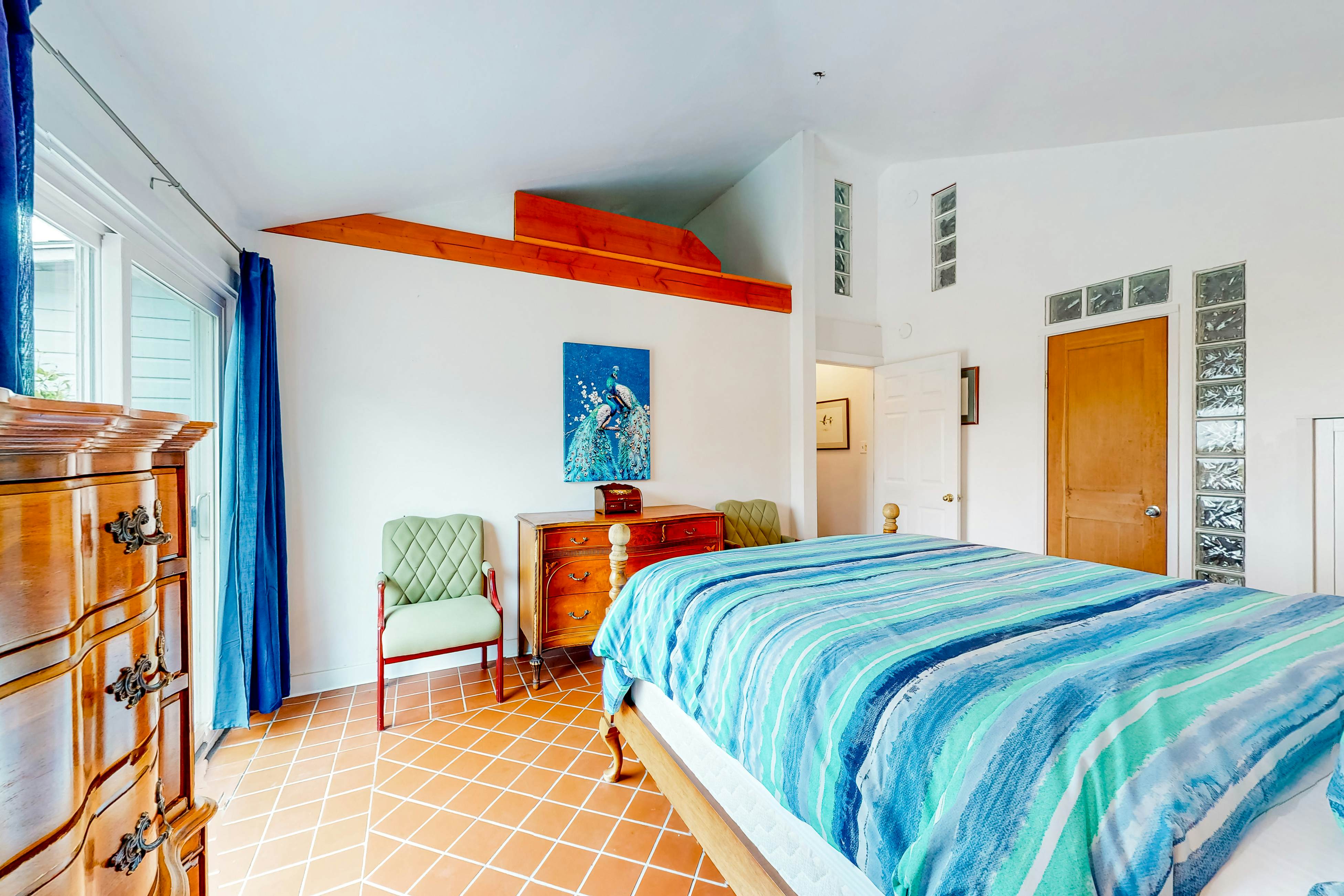 Oceanfront Home in Elk: Panoramic Views & Firepit