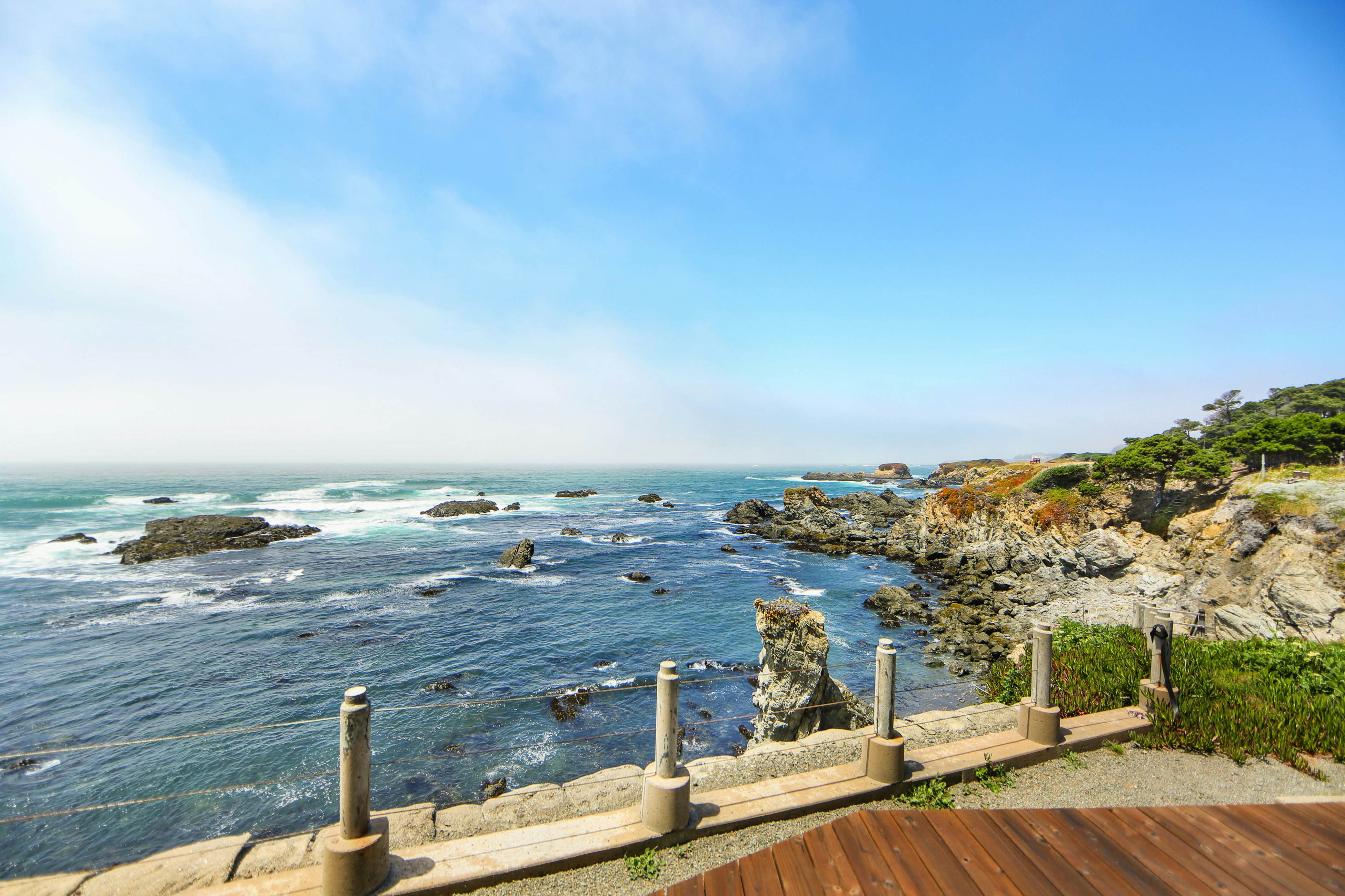 Relaxing Oceanfront Retreat with Hot Tub 