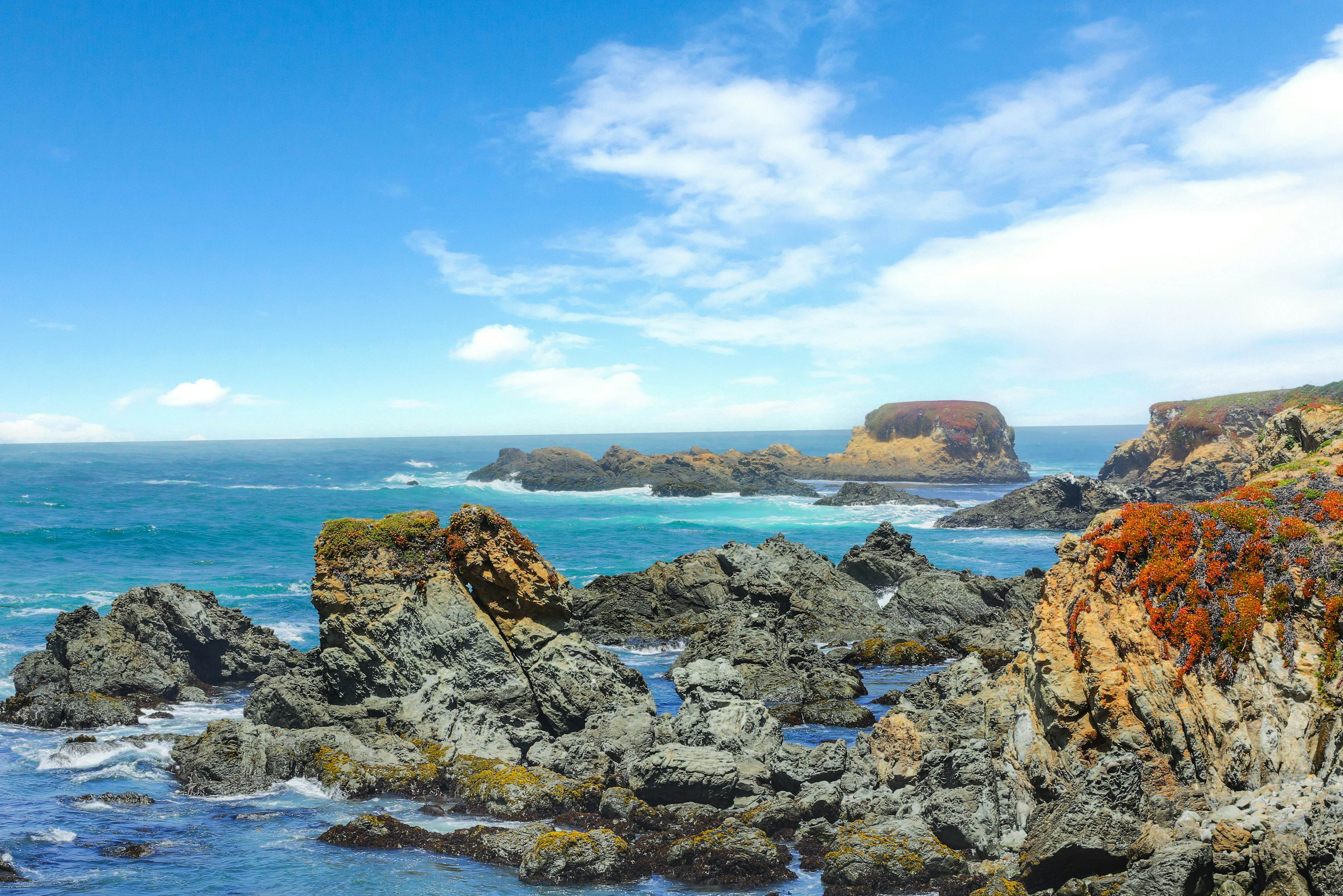 Relaxing Oceanfront Retreat with Hot Tub 