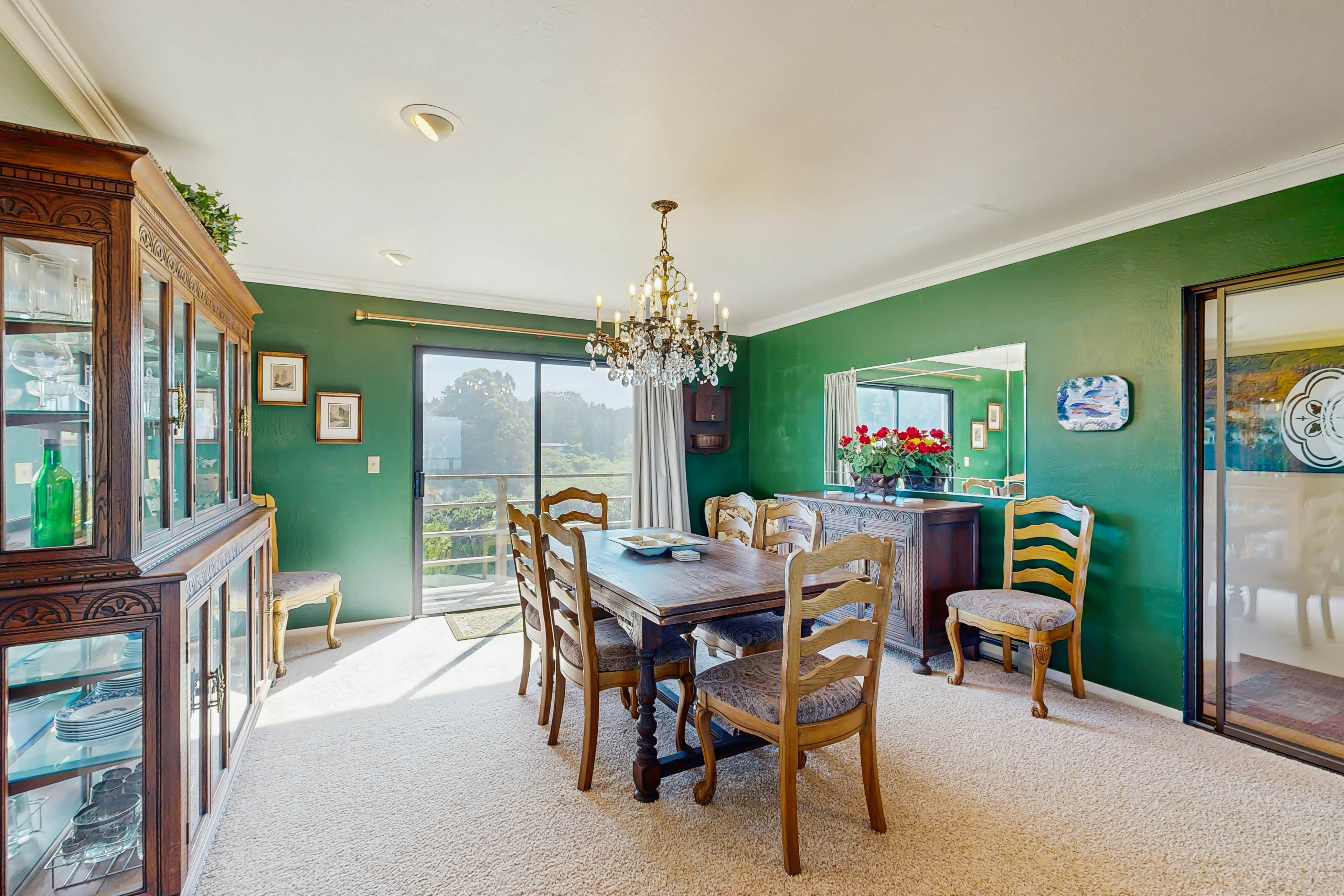 Oceanfront Home: Stunning Views & Private Hot Tub