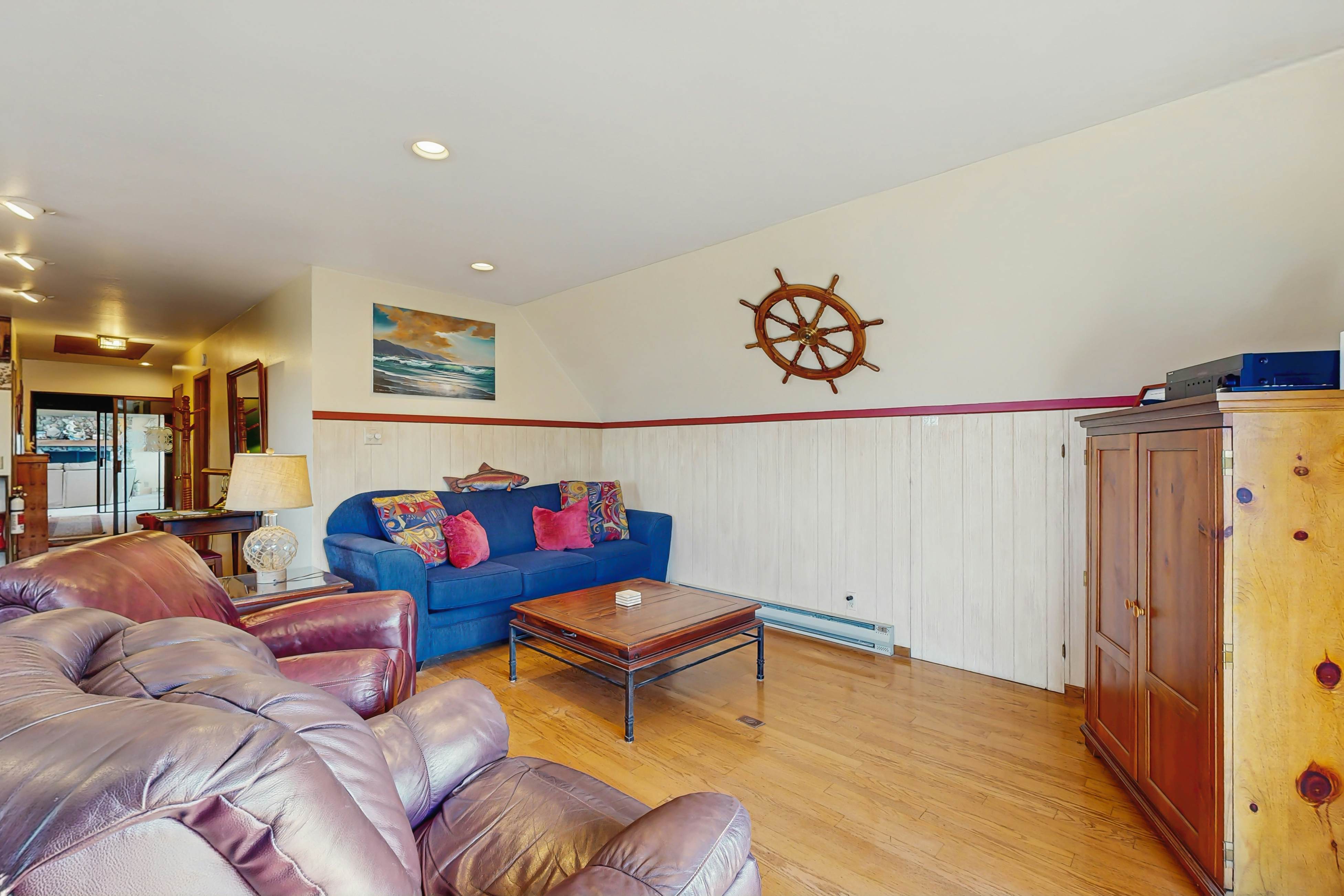 Oceanfront Home: Stunning Views & Private Hot Tub