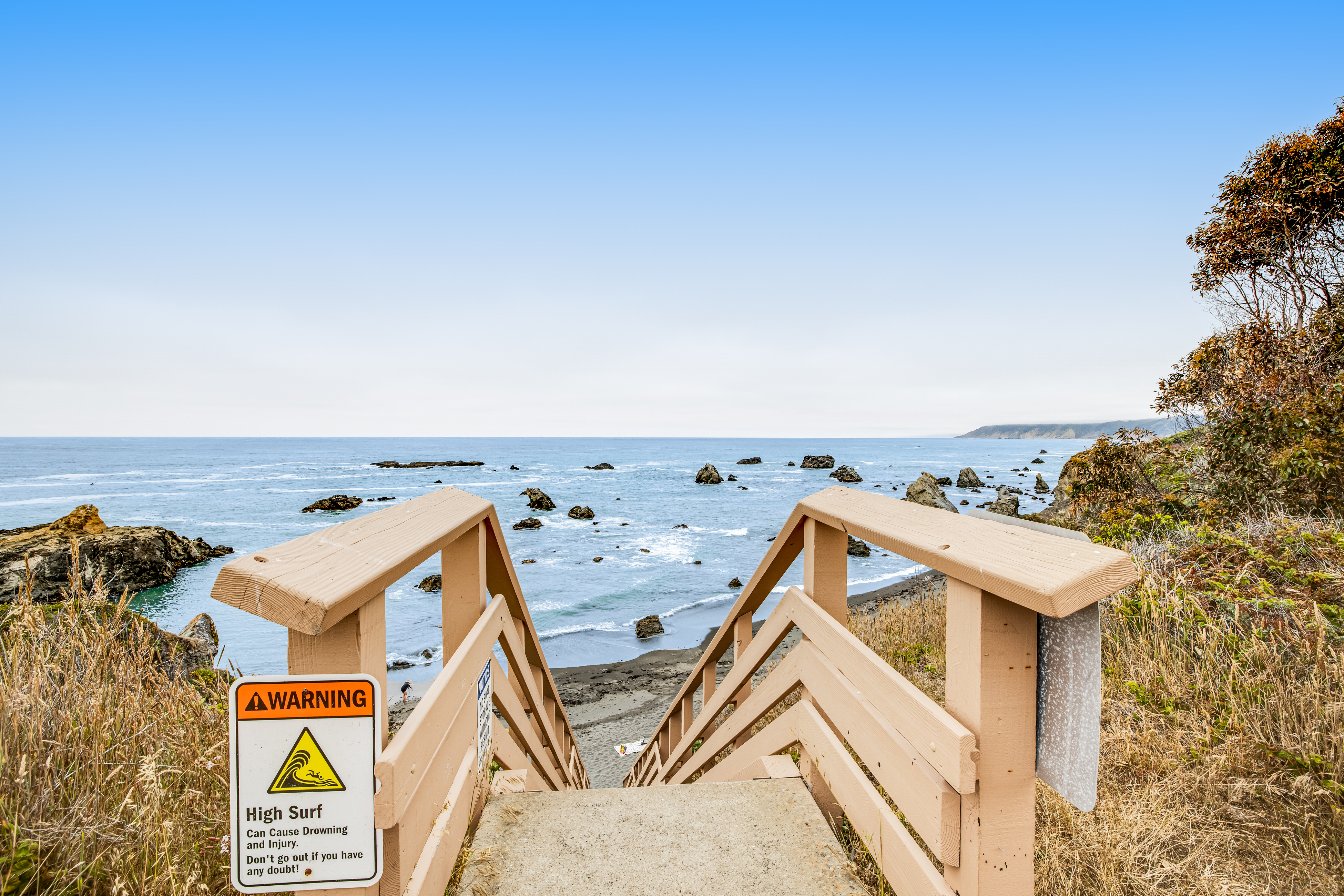 Family Friendly Beach House with BBQ & Deck