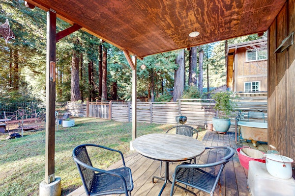 Magical Redwood Getaway-Outdoor Tub & Dog-Friendly