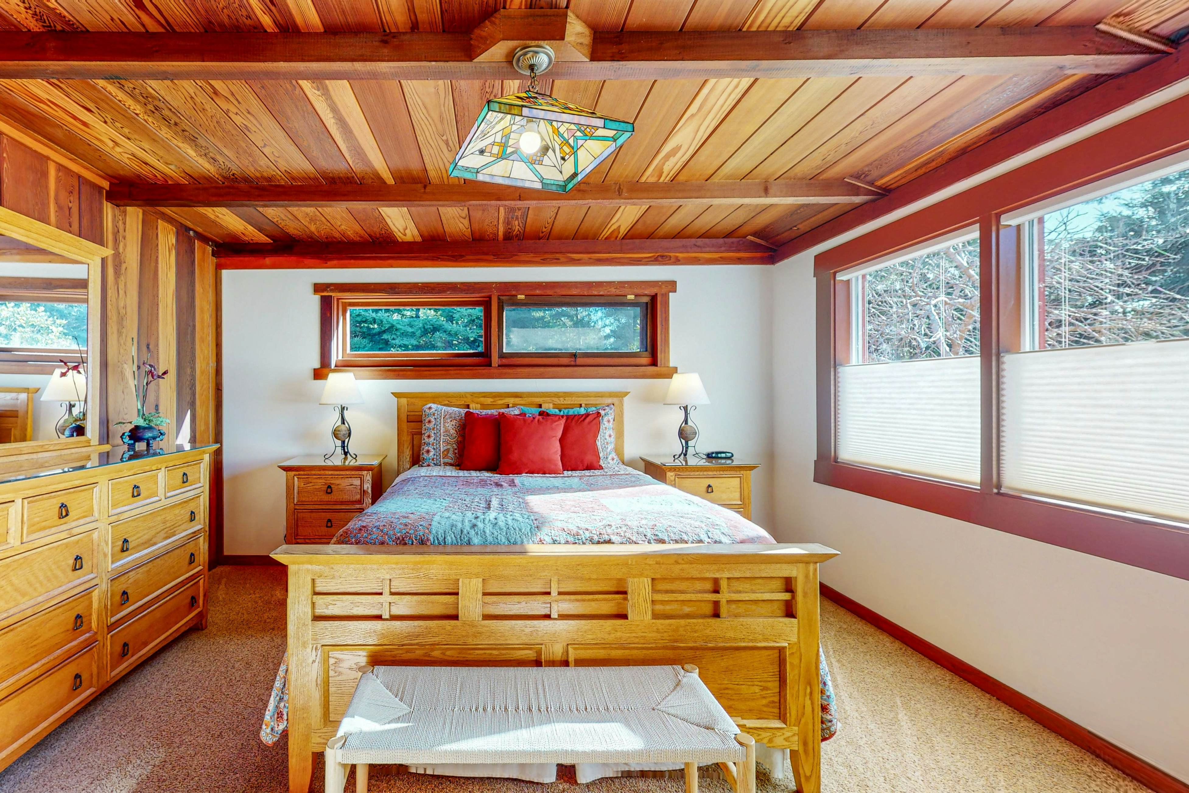 Ocean view home steps to State Park with hot tub