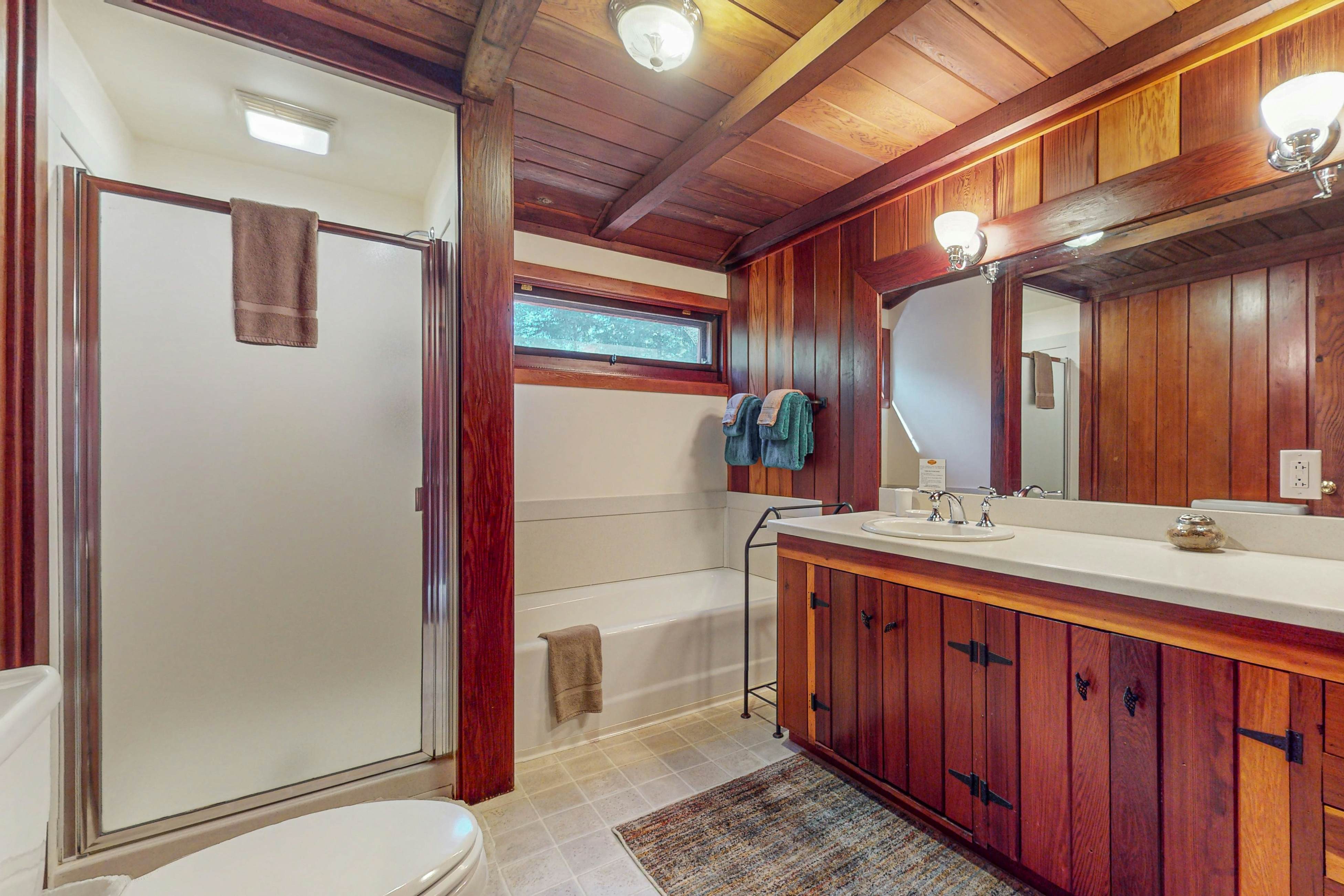 Ocean view home steps to State Park with hot tub