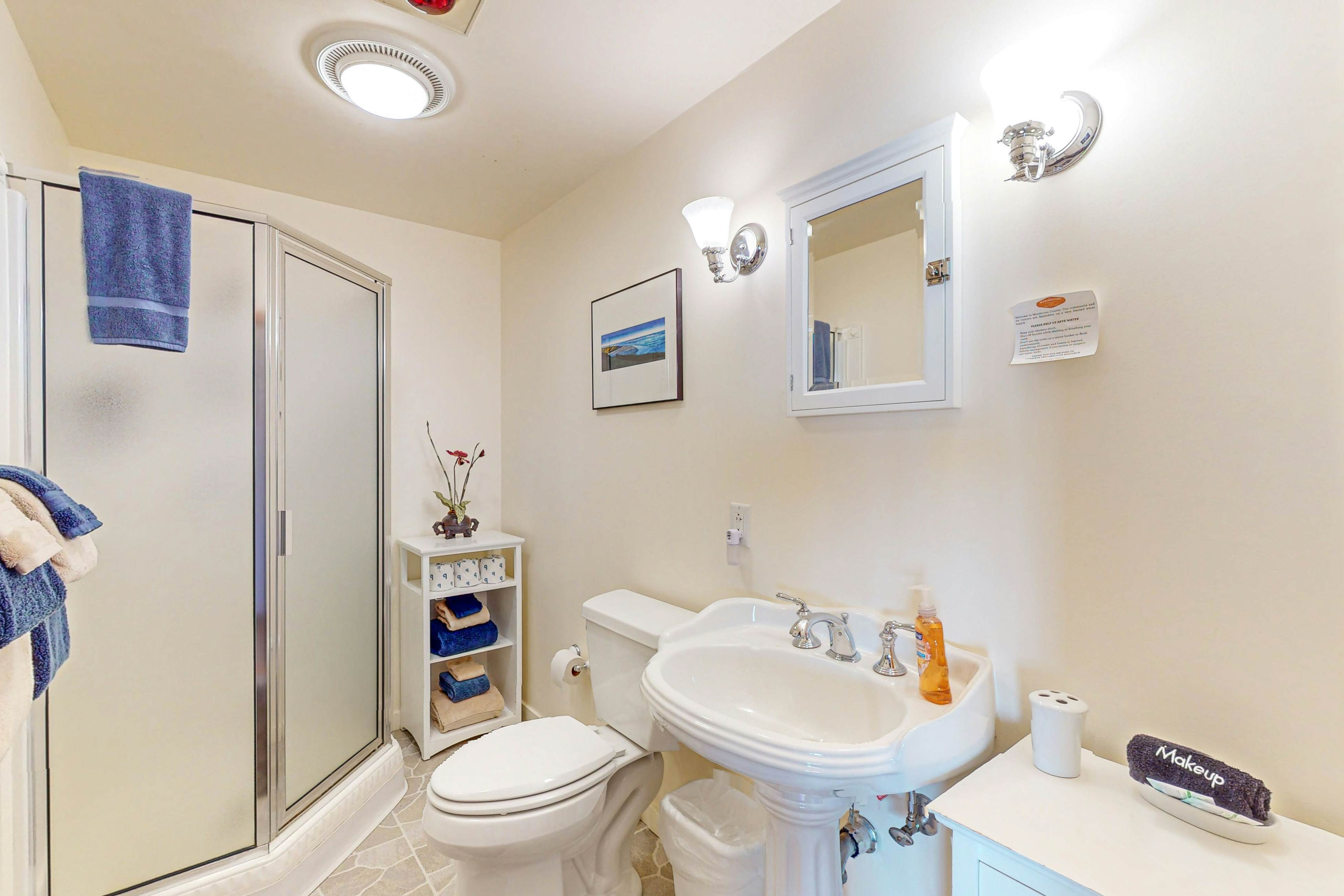 Ocean view home steps to State Park with hot tub