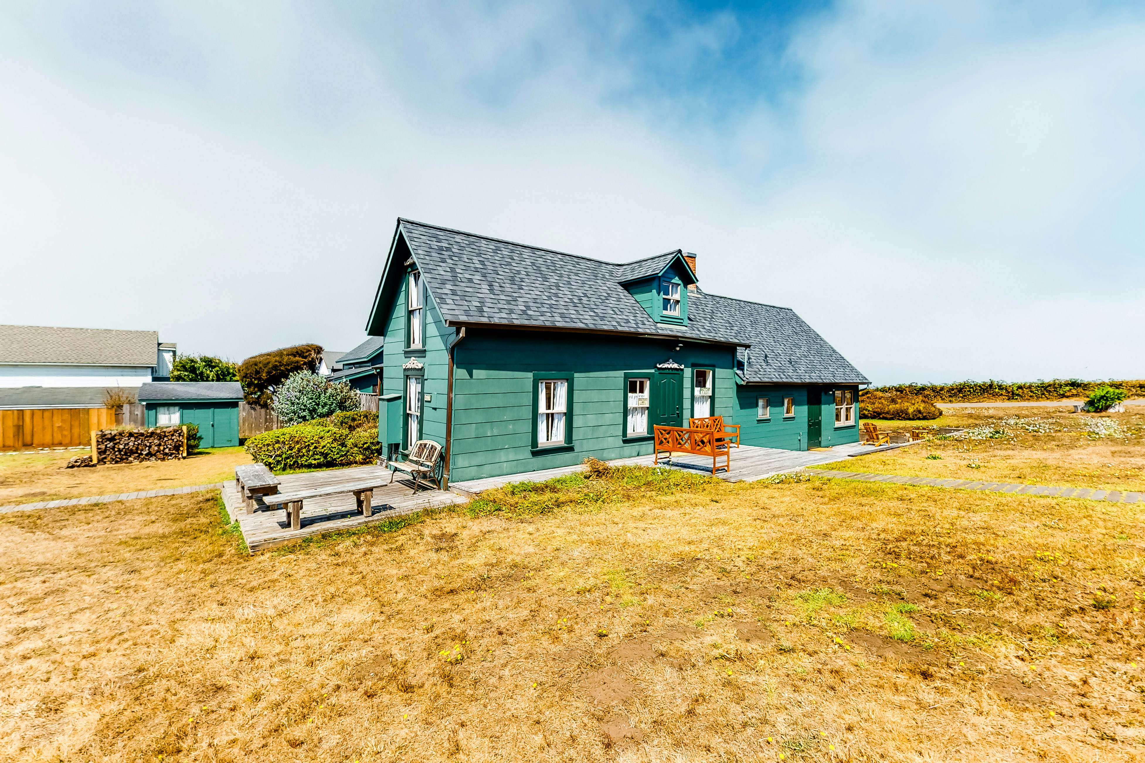 Stunning Mendocino Home & Cottage: Sauna, Sea View