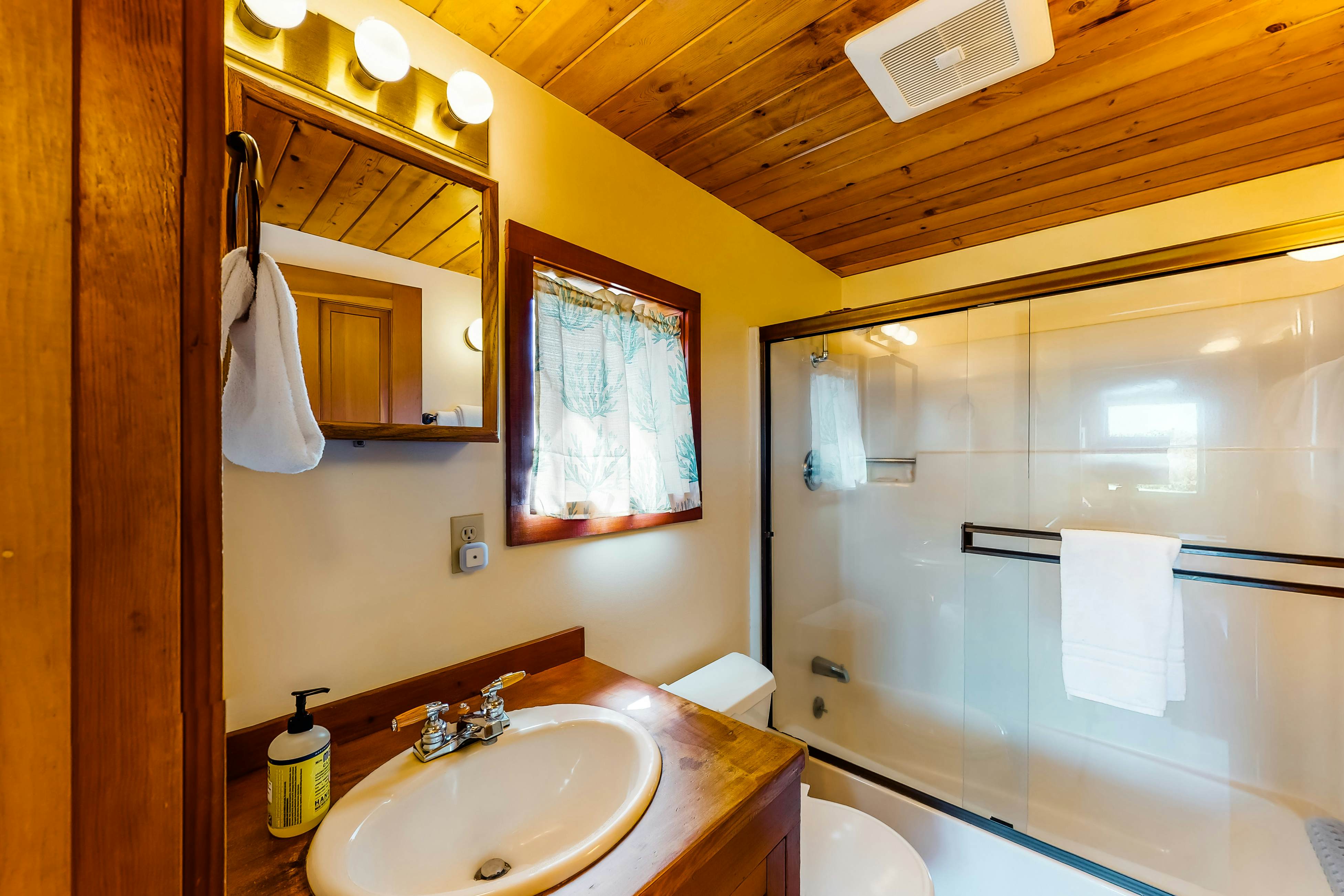 Stunning Mendocino Home & Cottage: Sauna, Sea View