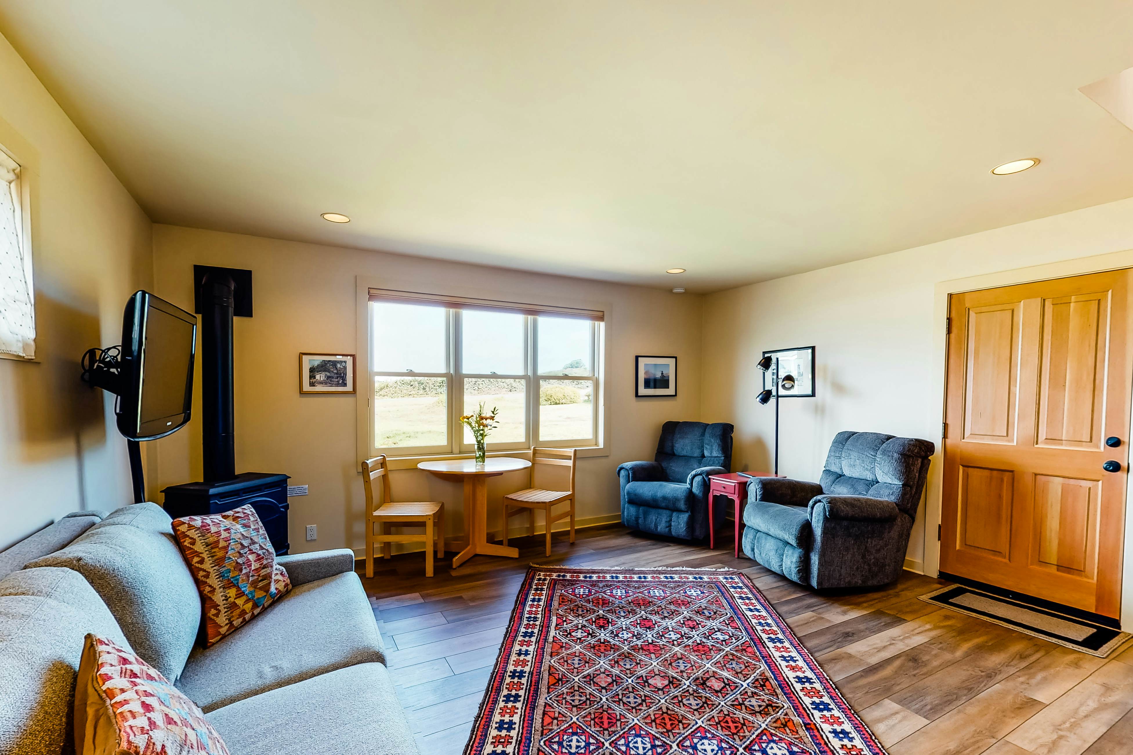 Stunning Mendocino Home & Cottage: Sauna, Sea View