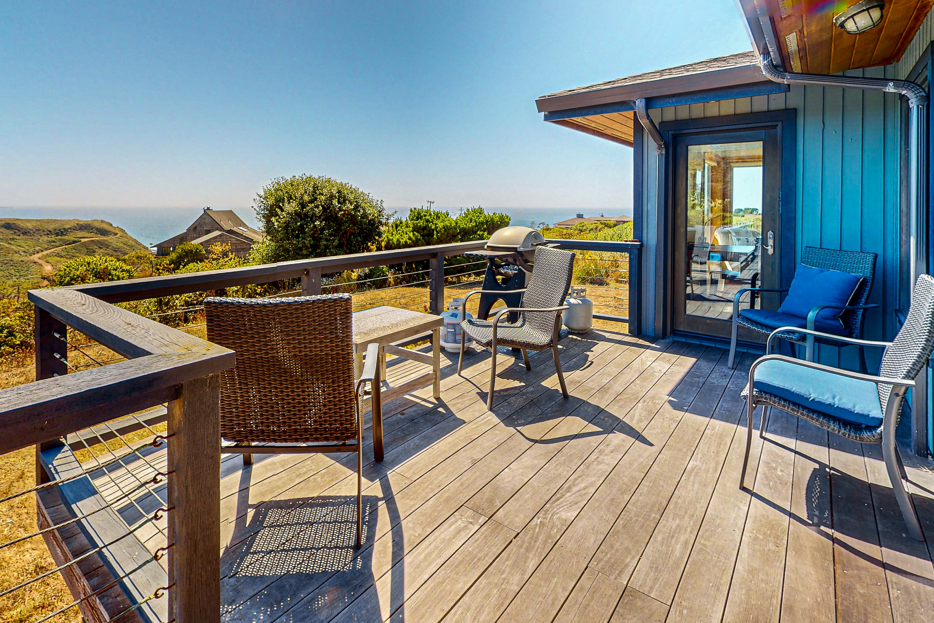 Coastal Haven-Panoramic Ocean View, Hot Tub, Grill