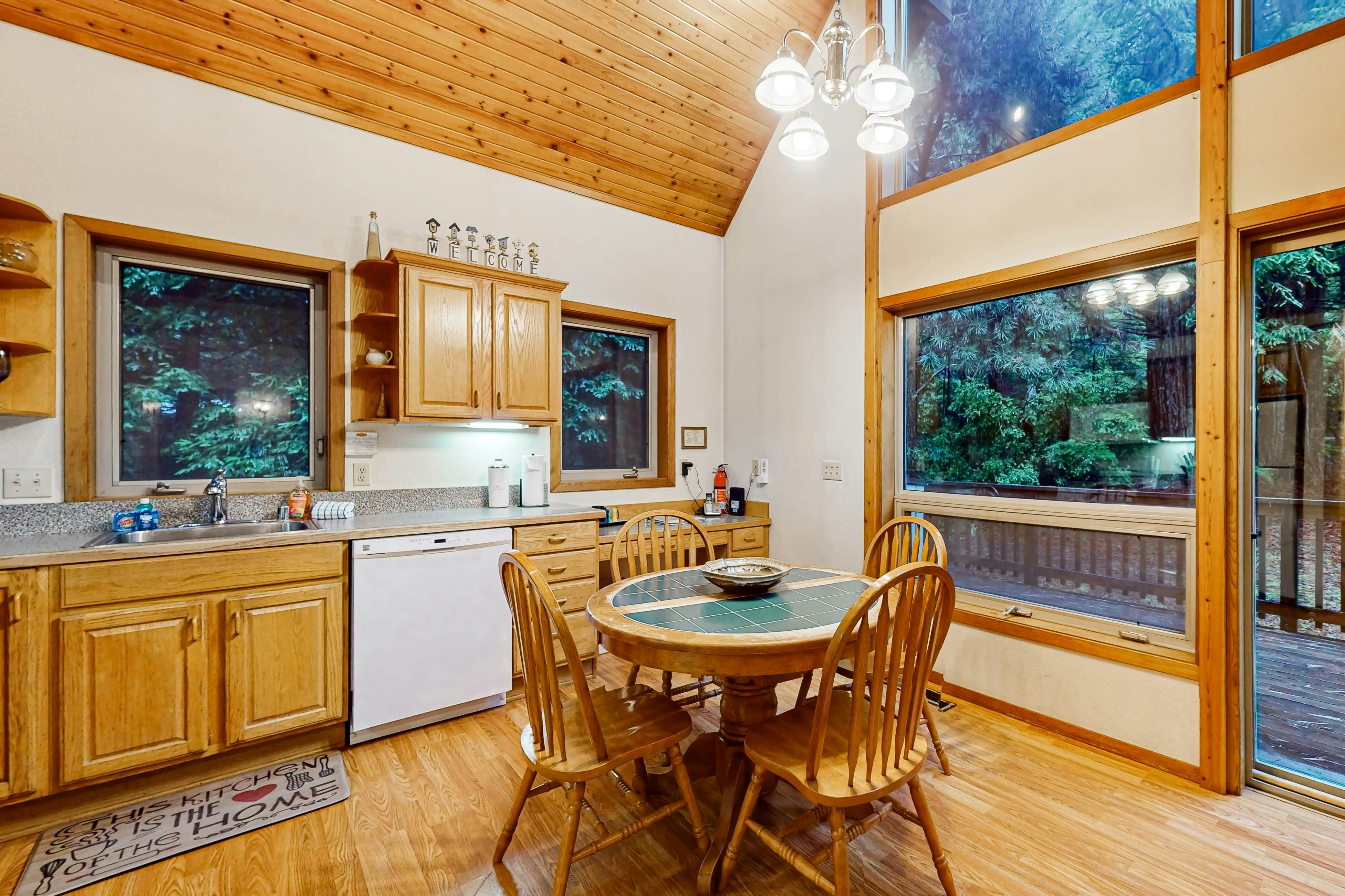 Mendocino Getaway: A-Frame with Hot Tub & Deck