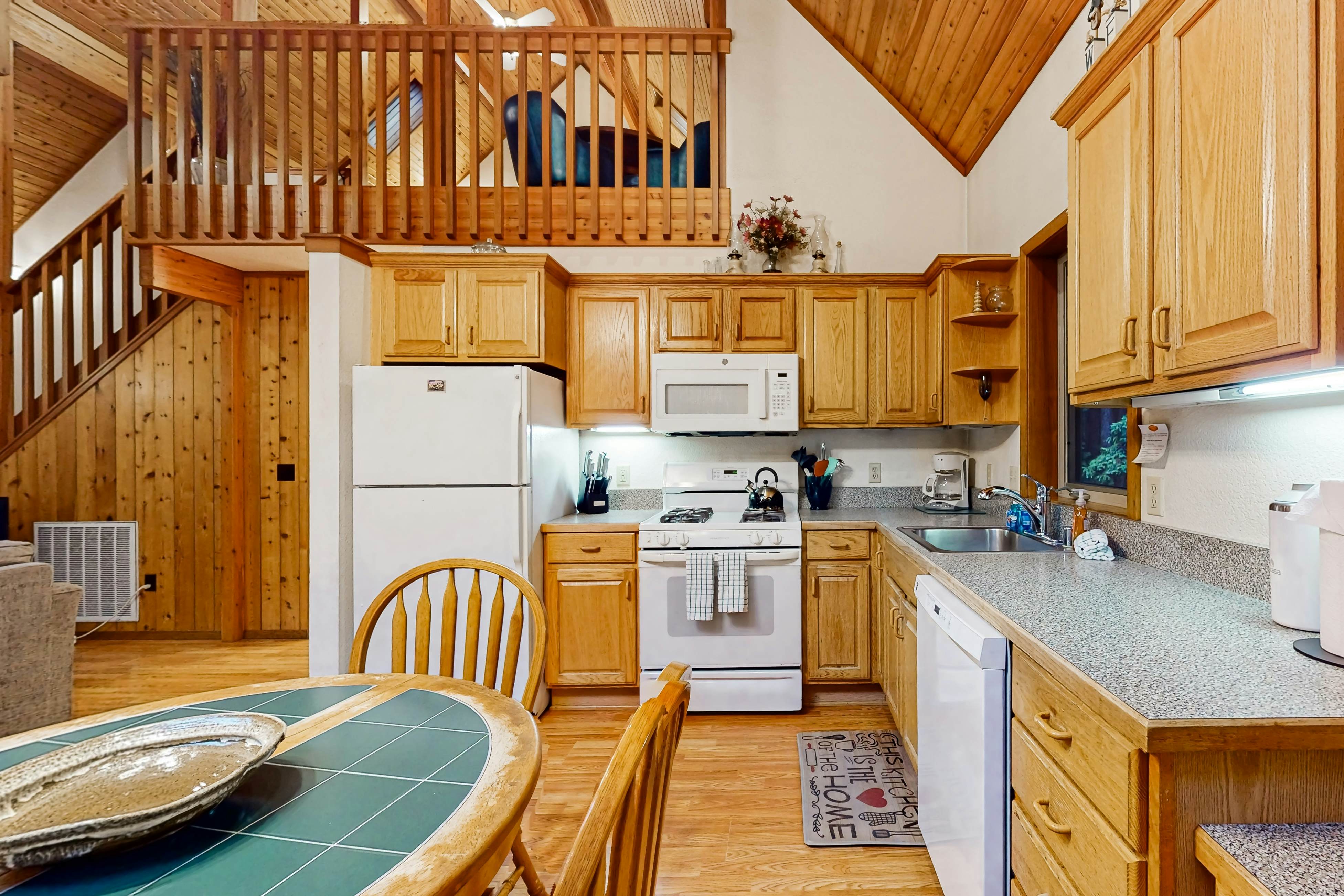 Mendocino Getaway: A-Frame with Hot Tub & Deck