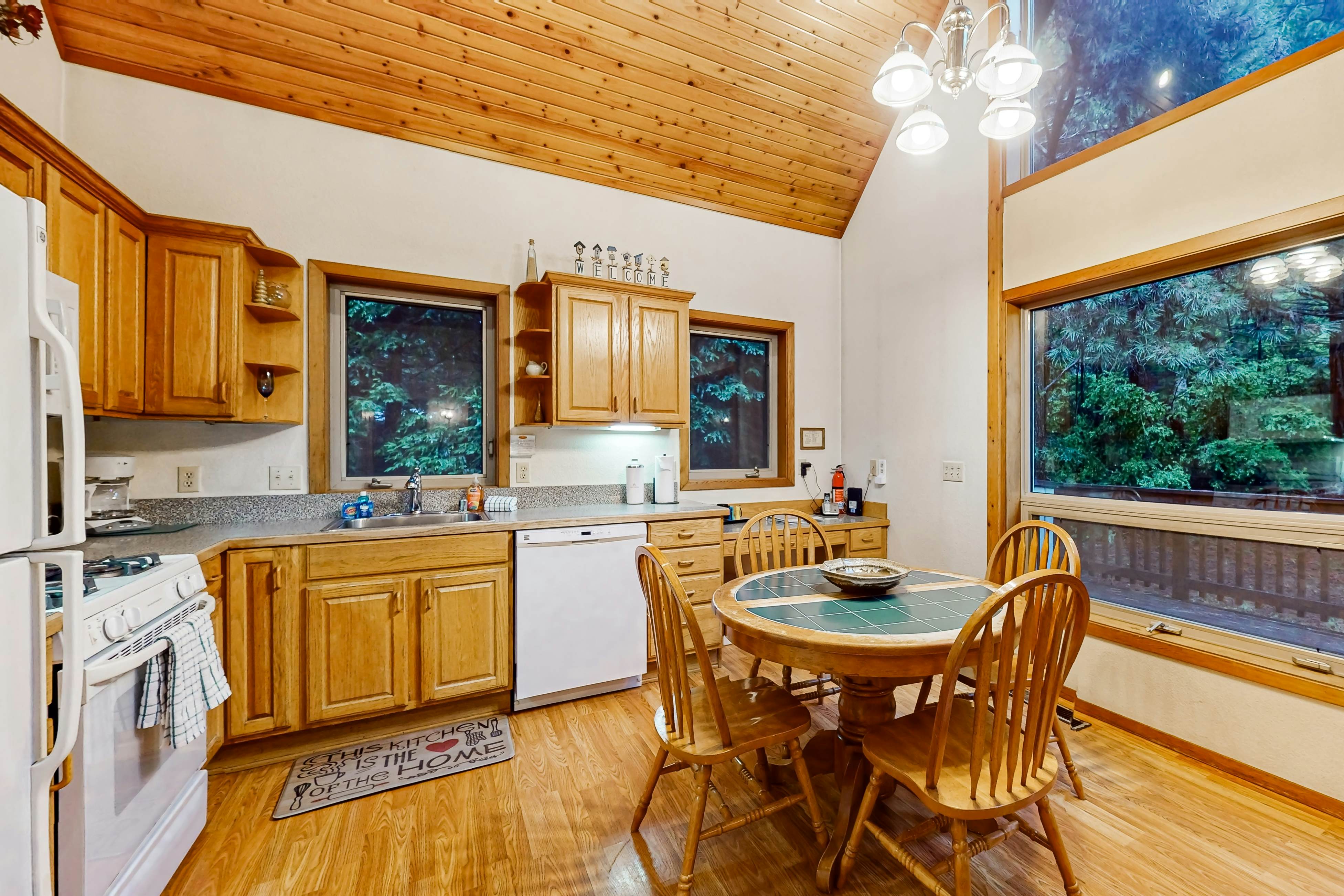 Mendocino Getaway: A-Frame with Hot Tub & Deck