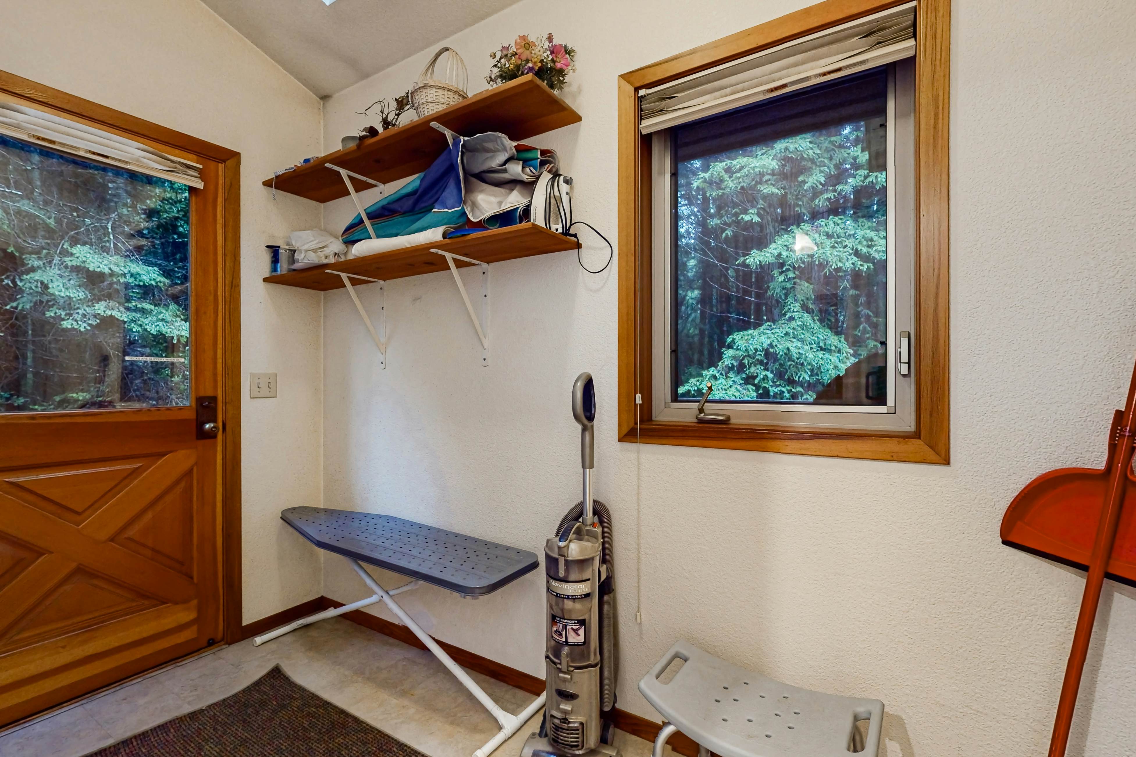 Mendocino Getaway: A-Frame with Hot Tub & Deck