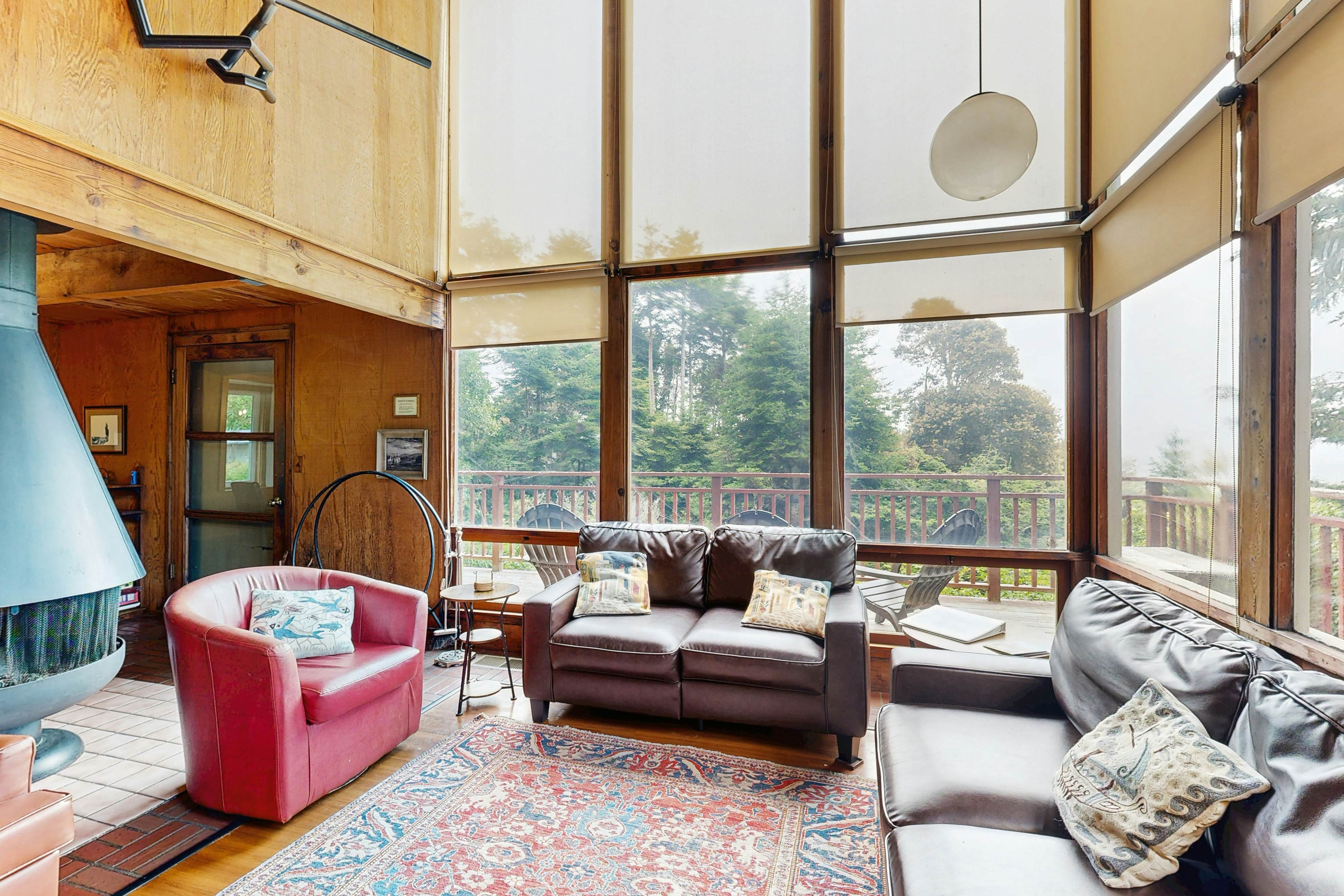 Coastal Home in Mendocino: WiFi, Fireplace & Pets