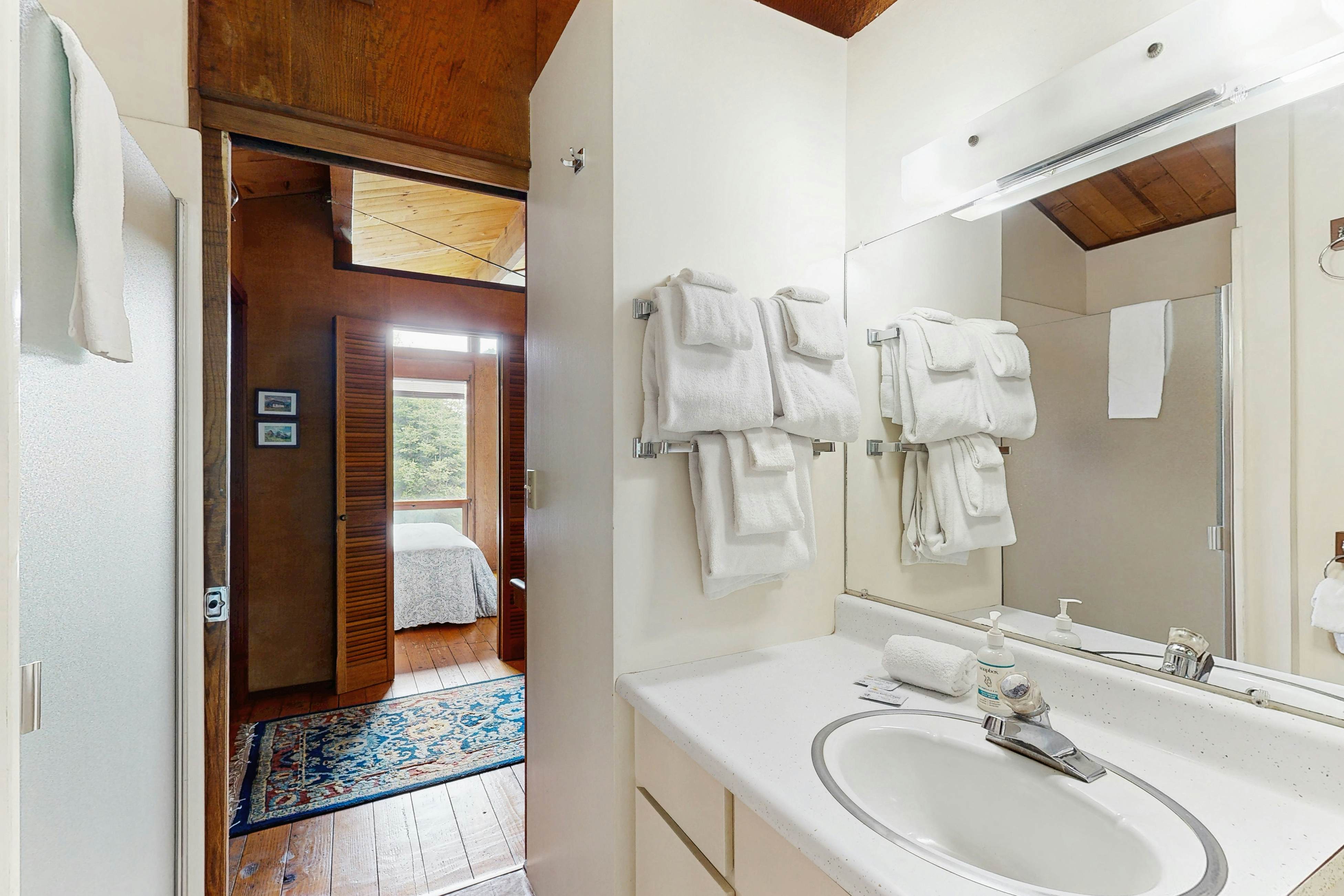 Coastal Home in Mendocino: WiFi, Fireplace & Pets