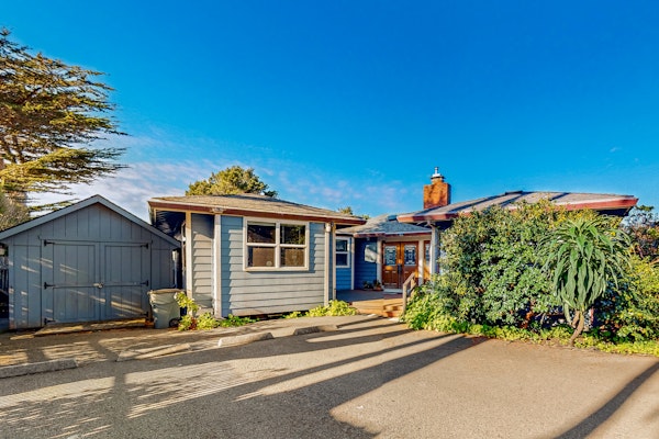 Oceanview Home with Guest Cottage & Artist Studio