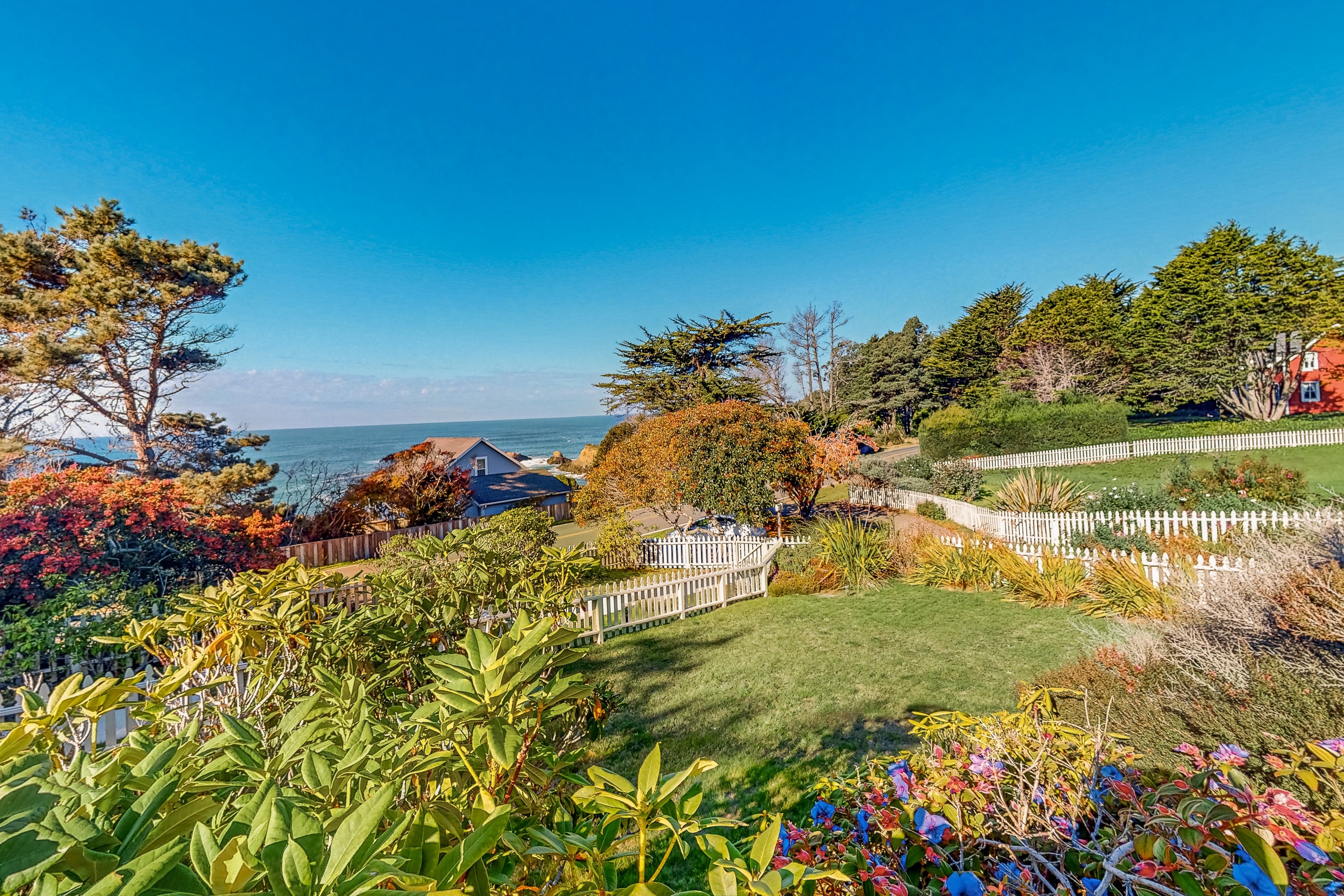 Cozy Mendocino Home near Headlands State Park
