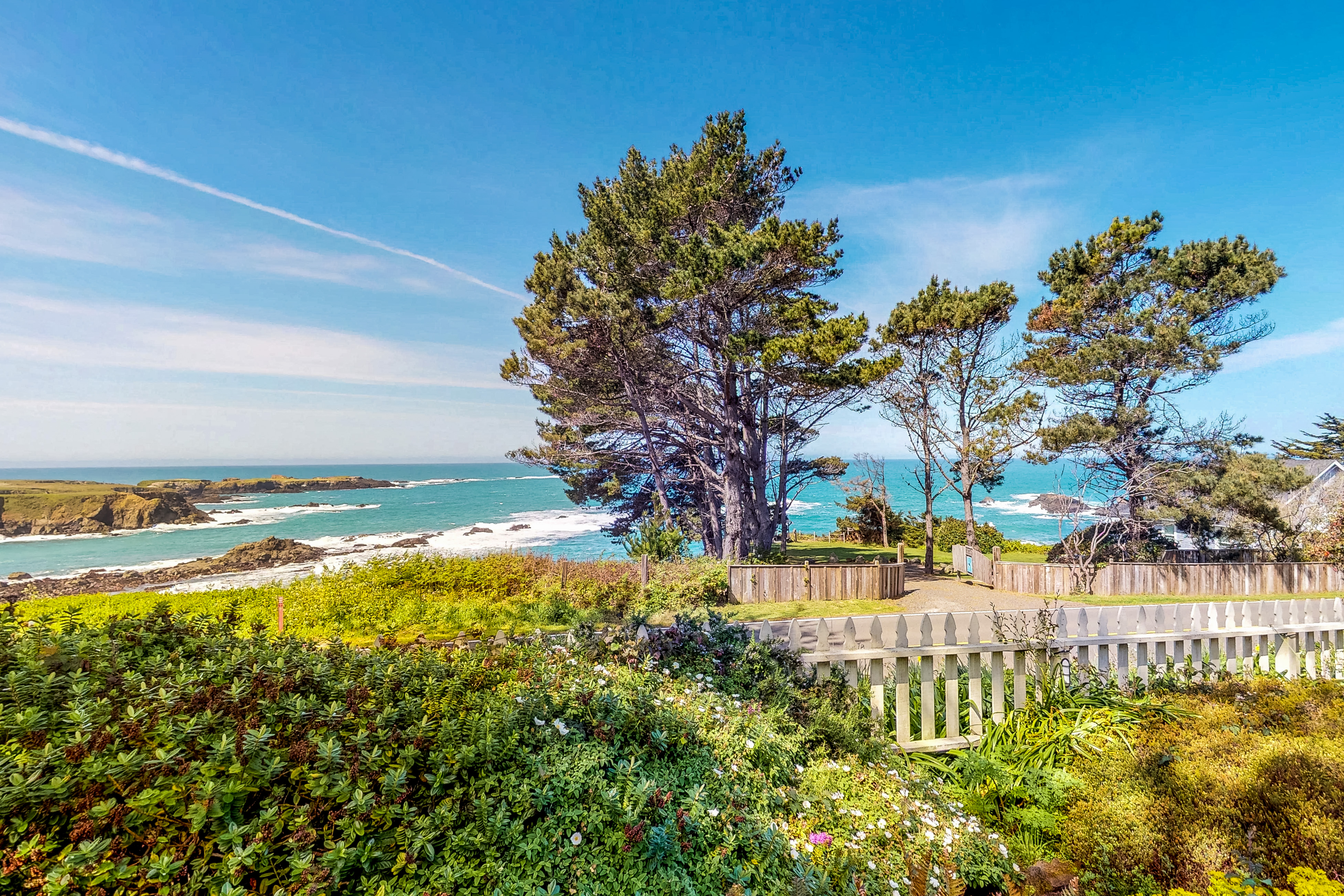 Mendocino Getaway - Ocean Views & Family Fun