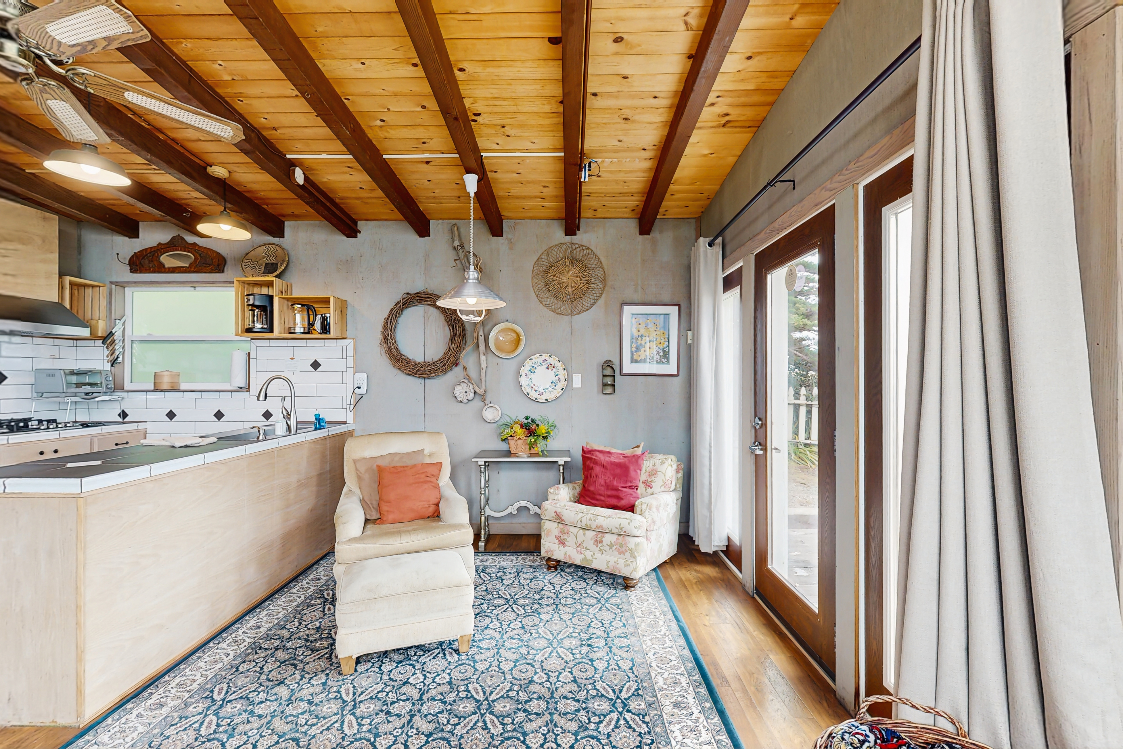 Mendocino Studio walkable to Headlands State Park