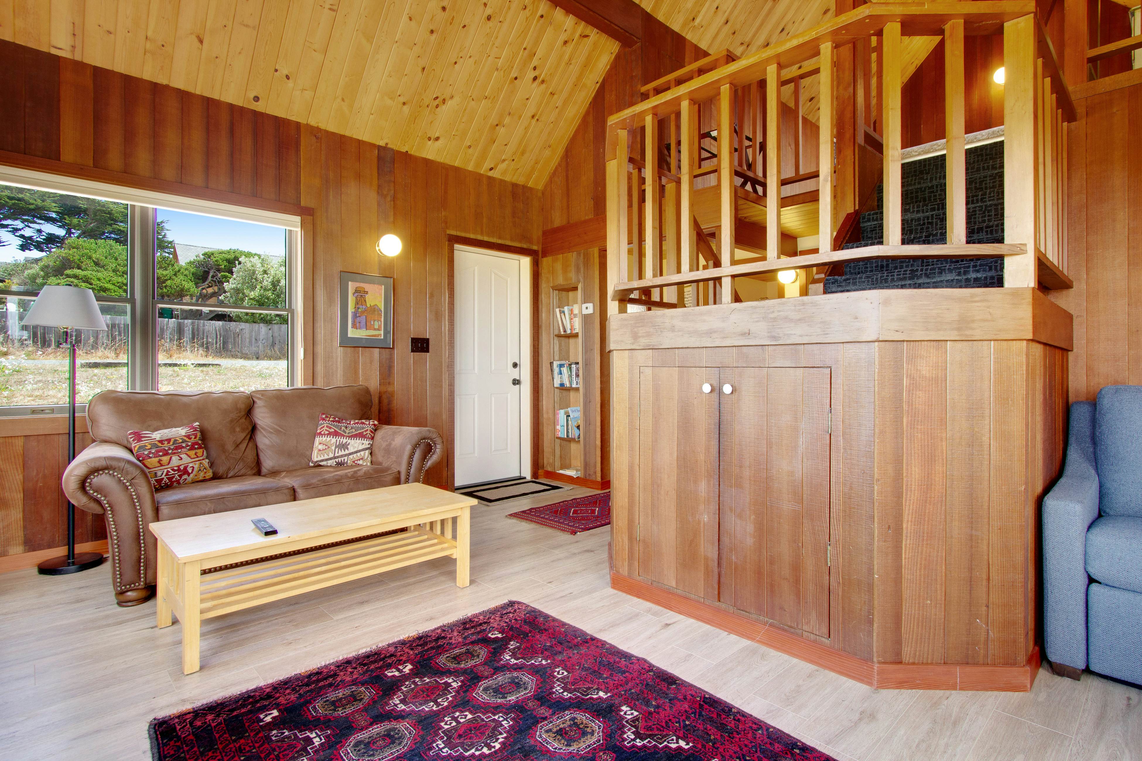 Spectacular Mendocino Home: Sea View, Sauna, Lofts