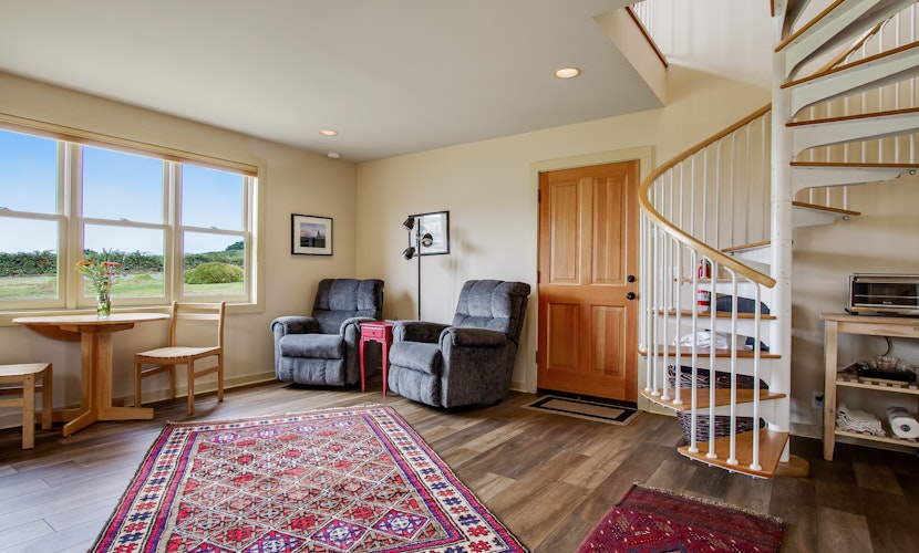 Pet-Friendly Mendocino Cottage with Ocean Views