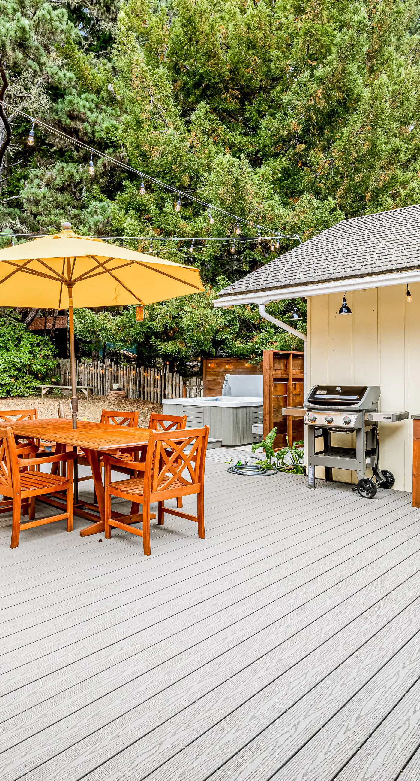 Sunny getaway with hot tub, yard & beach trail