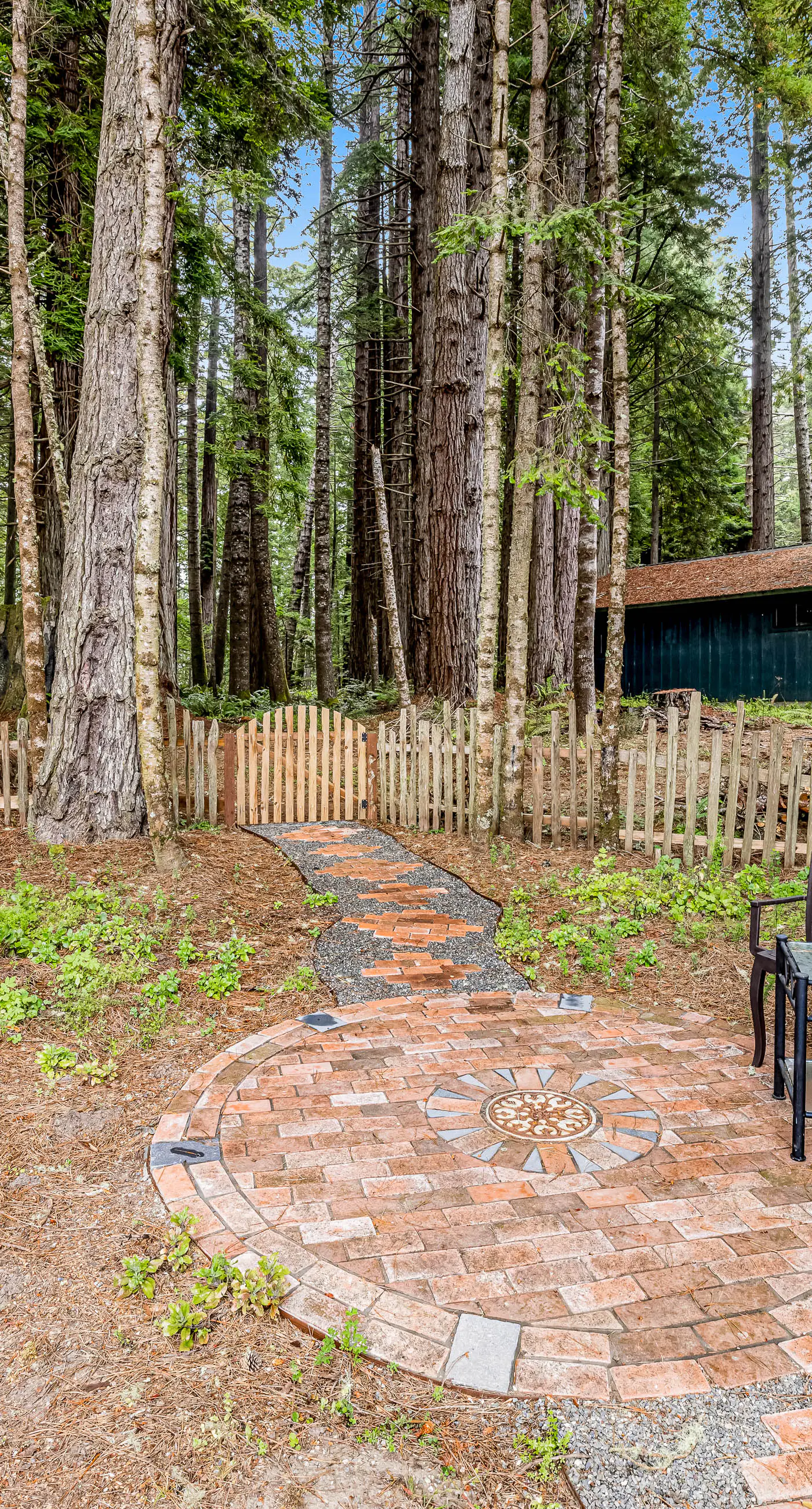 Sunny getaway with hot tub, yard & beach trail