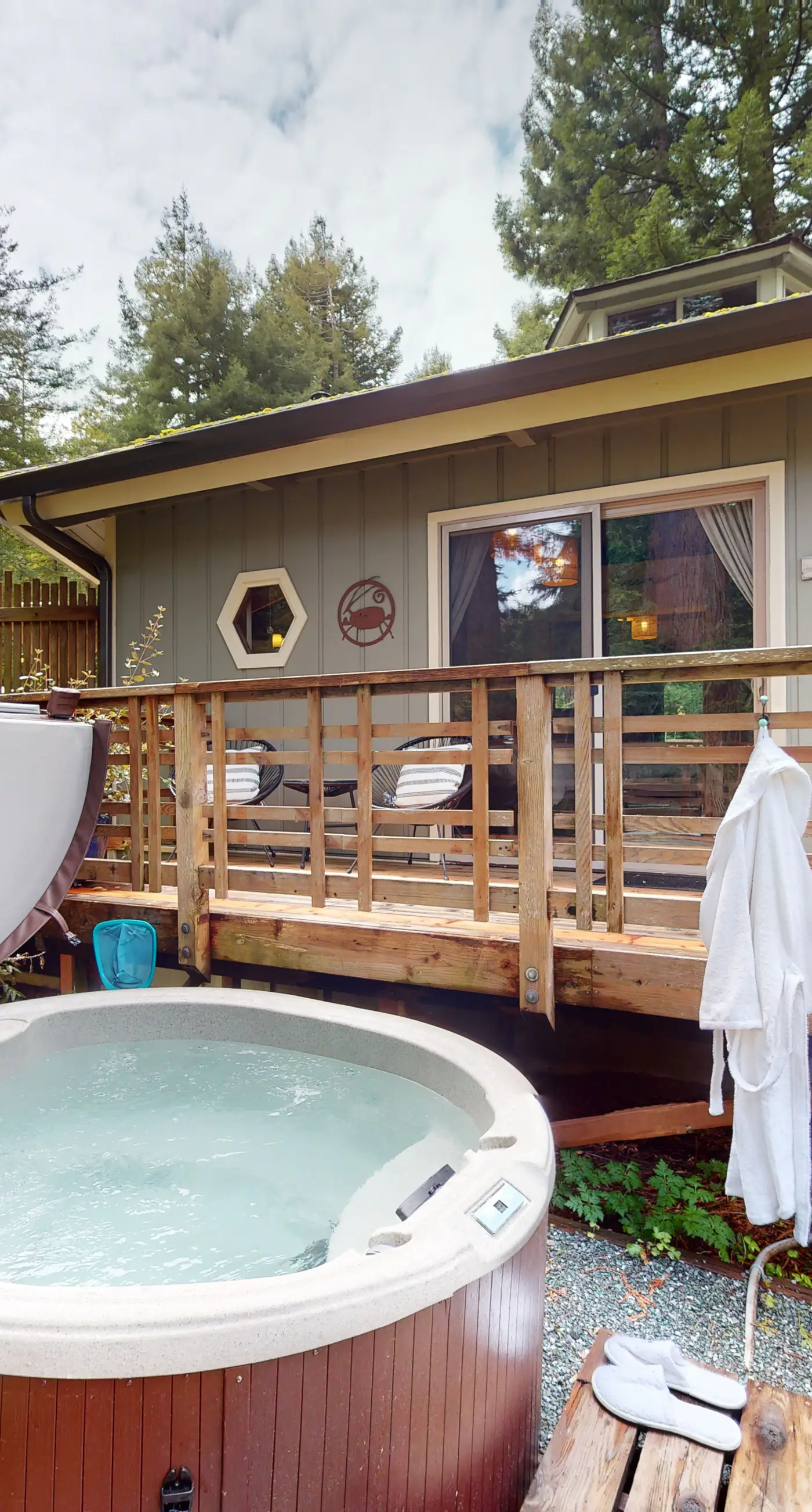 Mendocino Cozy Cabin-Large Patio, Grill & Garden