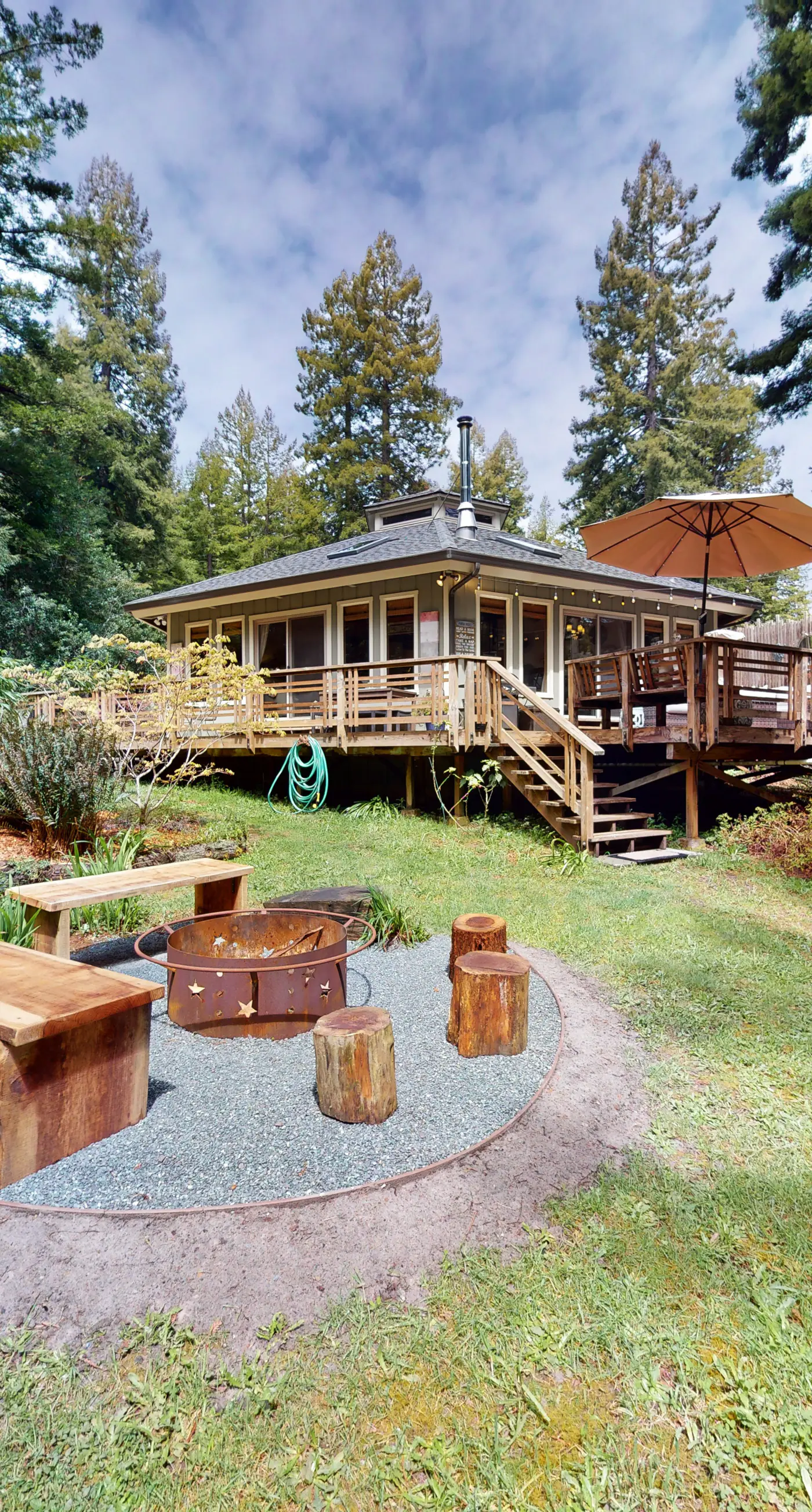 Mendocino Cozy Cabin-Large Patio, Grill & Garden