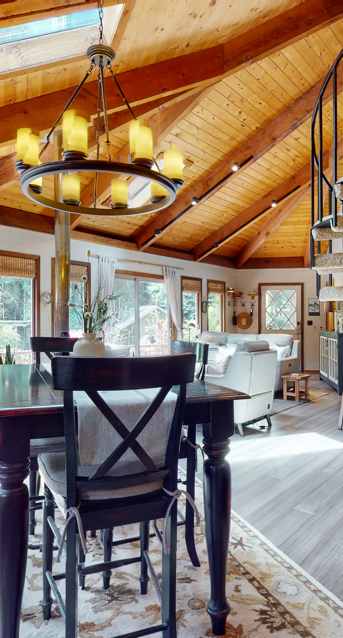 Mendocino Cozy Cabin-Large Patio, Grill & Garden