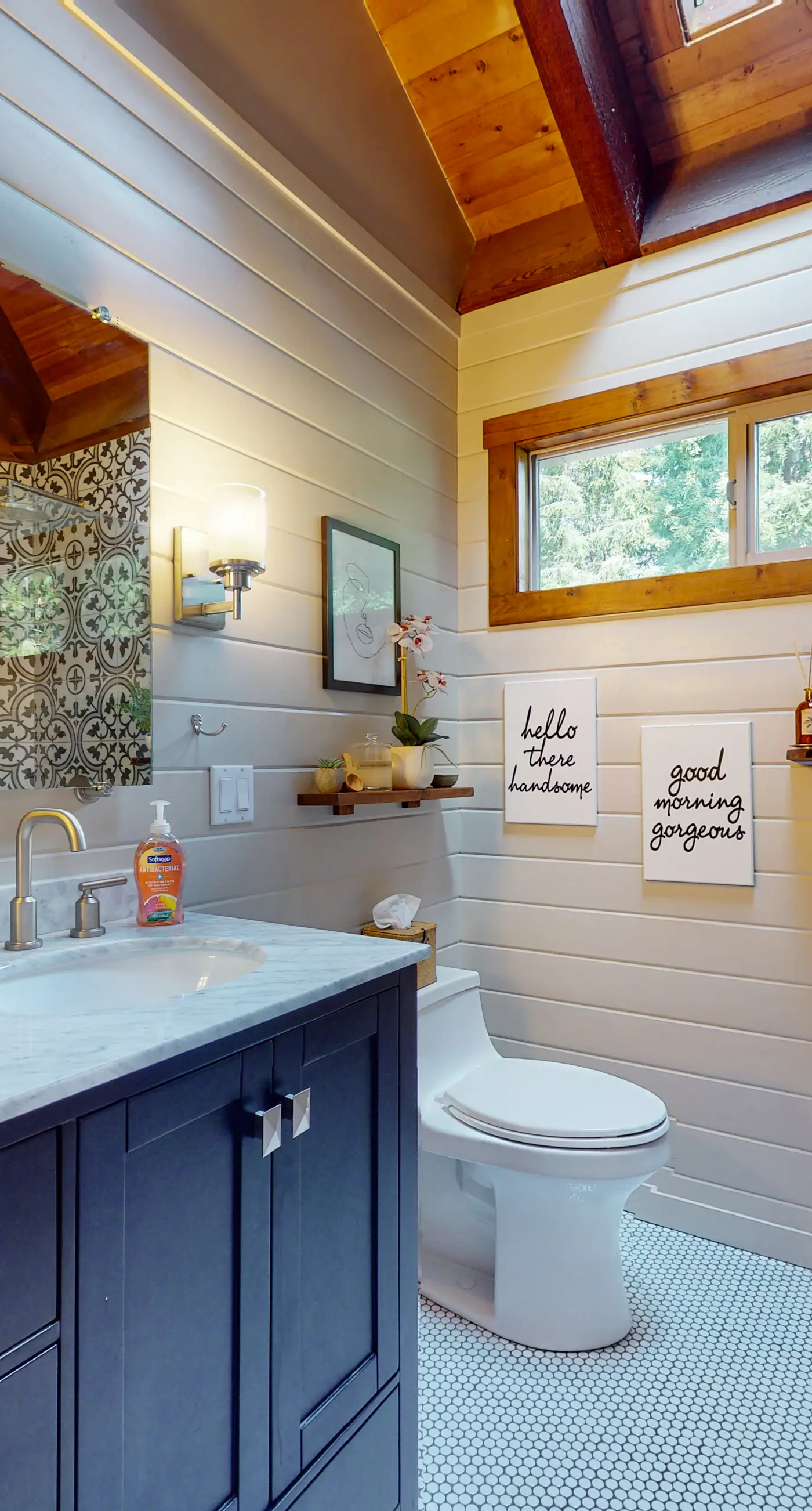 Mendocino Cozy Cabin-Large Patio, Grill & Garden