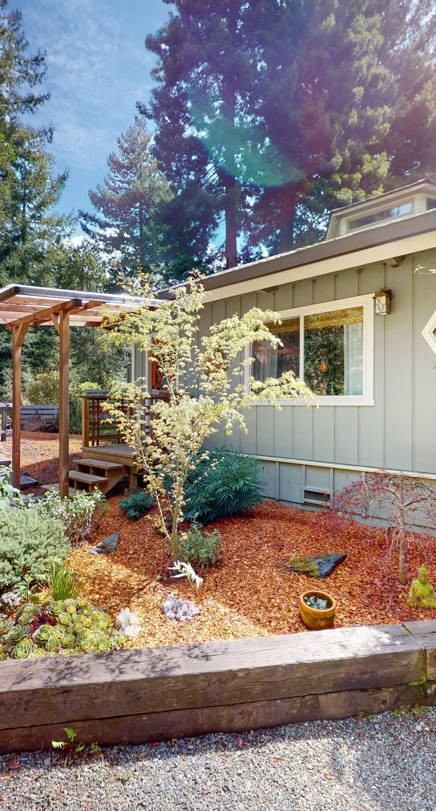 Mendocino Cozy Cabin-Large Patio, Grill & Garden