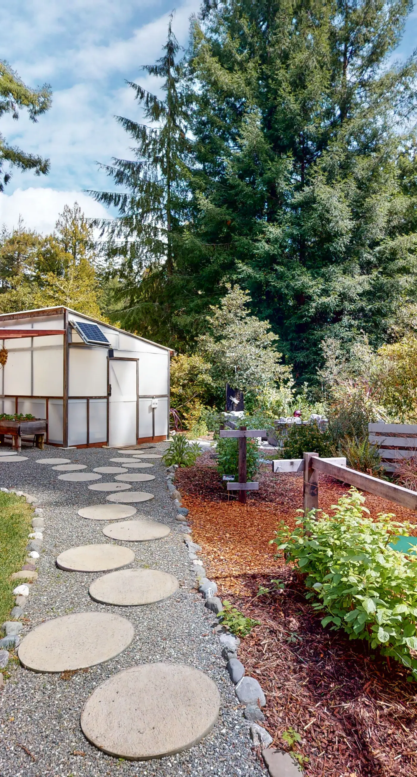 Mendocino Cozy Cabin-Large Patio, Grill & Garden
