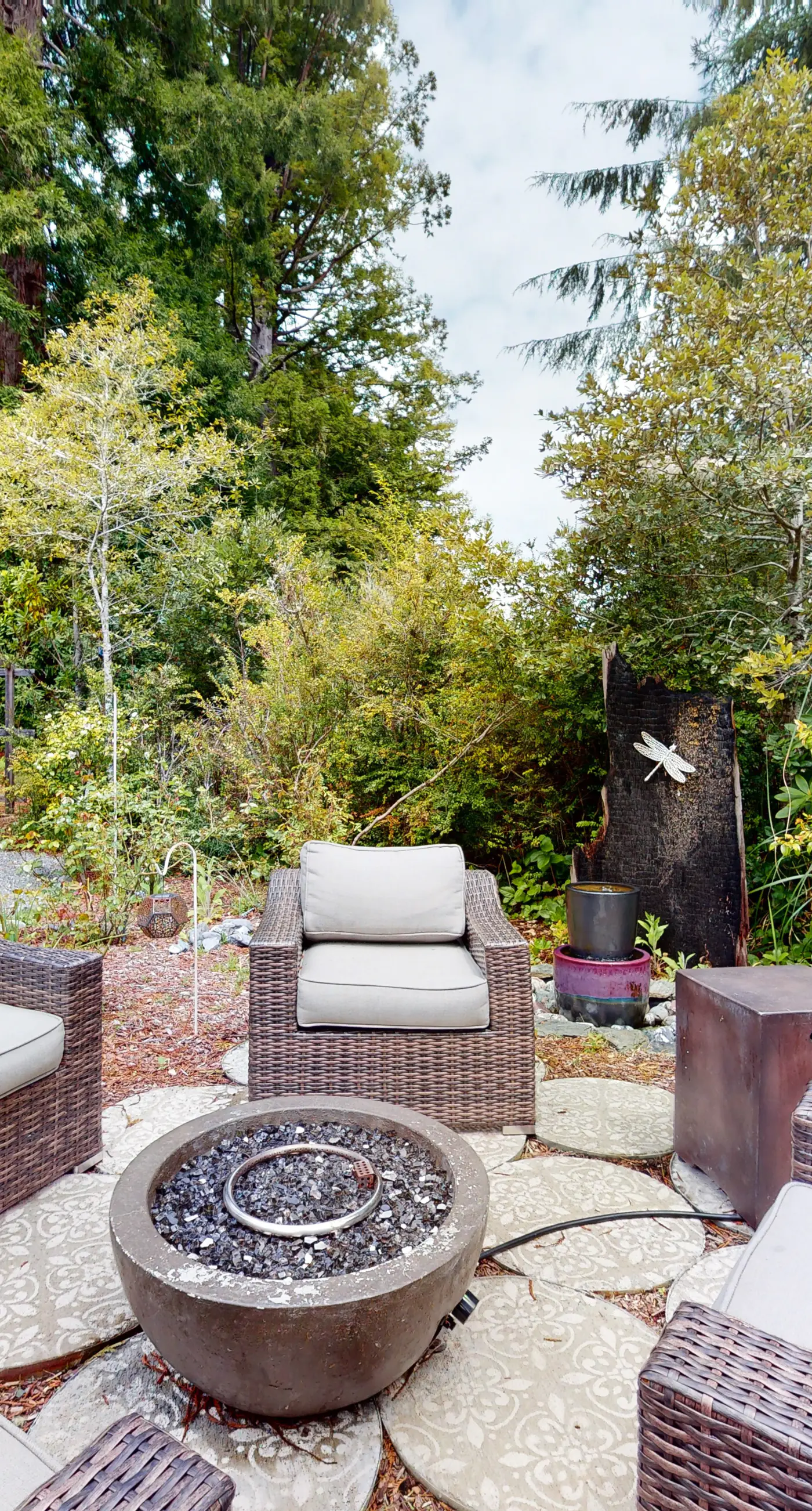 Mendocino Cozy Cabin-Large Patio, Grill & Garden