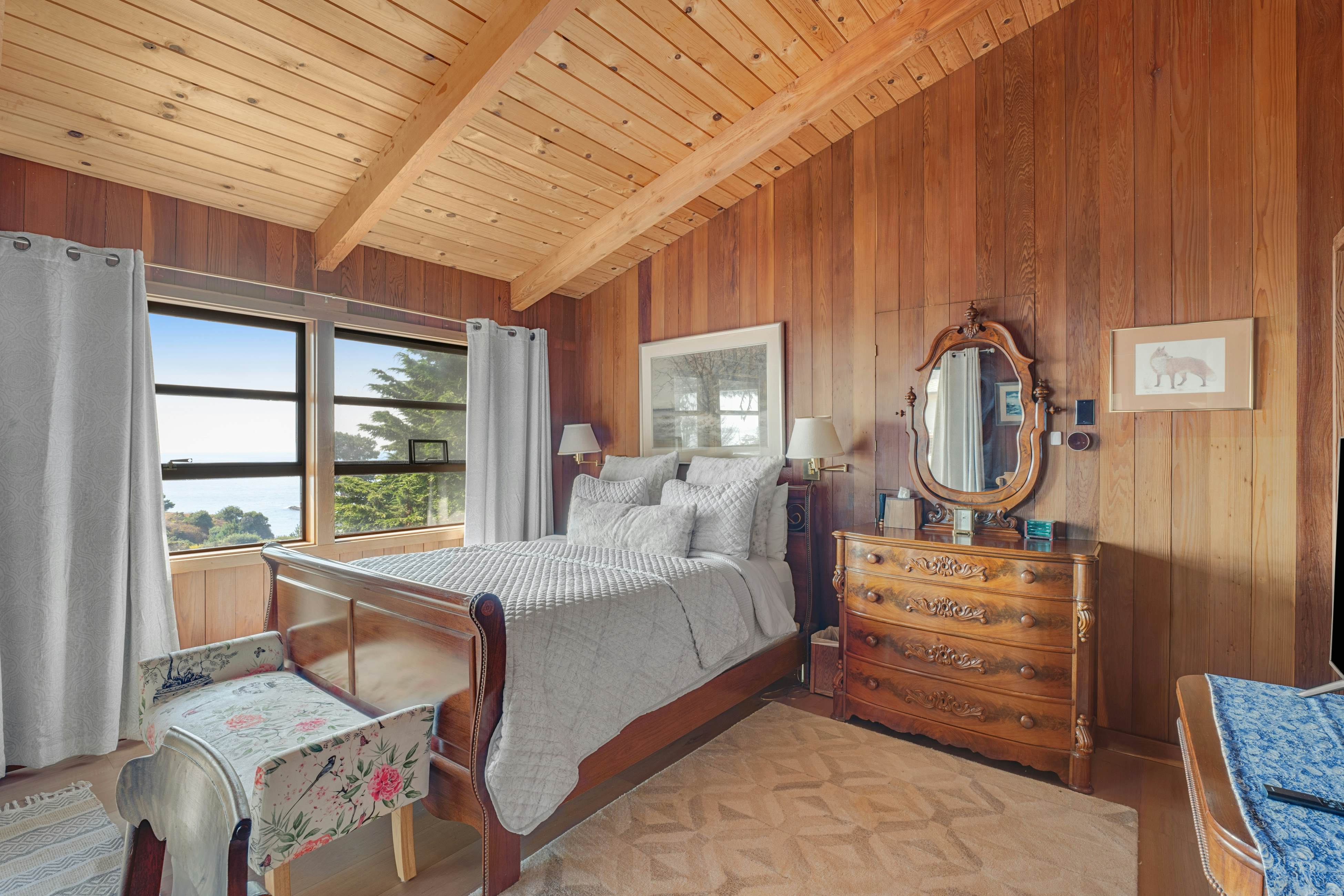 Mendocino Oceanfront: Fireplace, Dog-Friendly Home