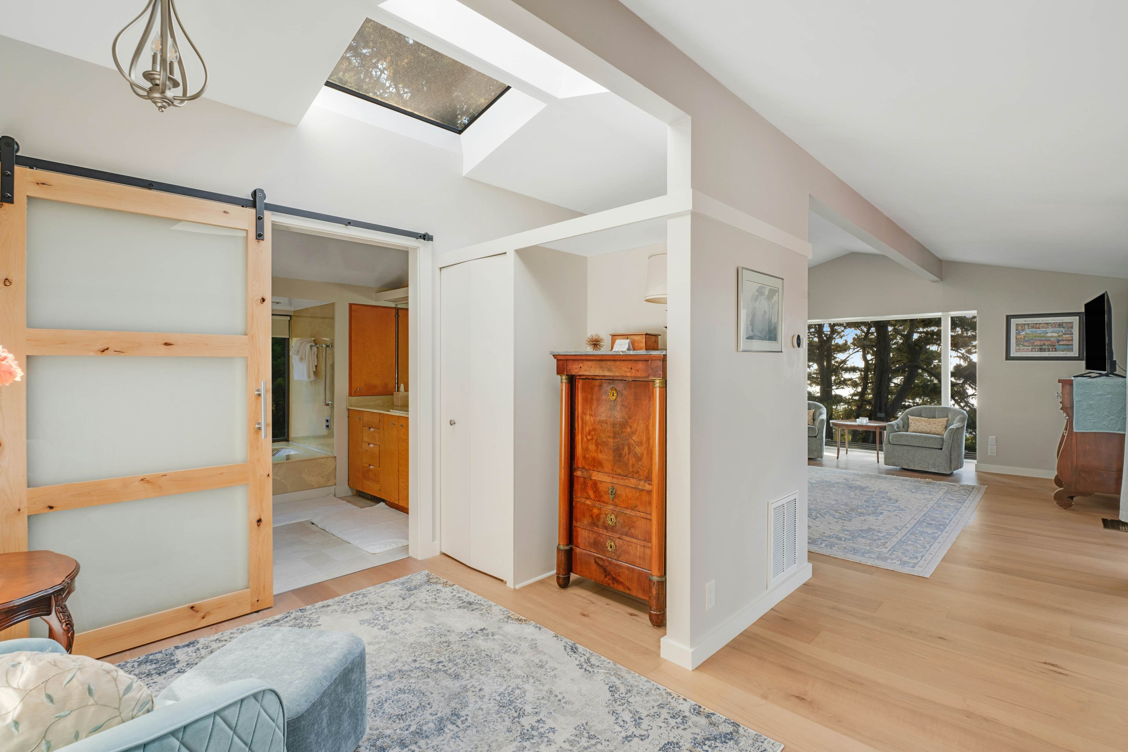 Mendocino Oceanfront: Fireplace, Dog-Friendly Home