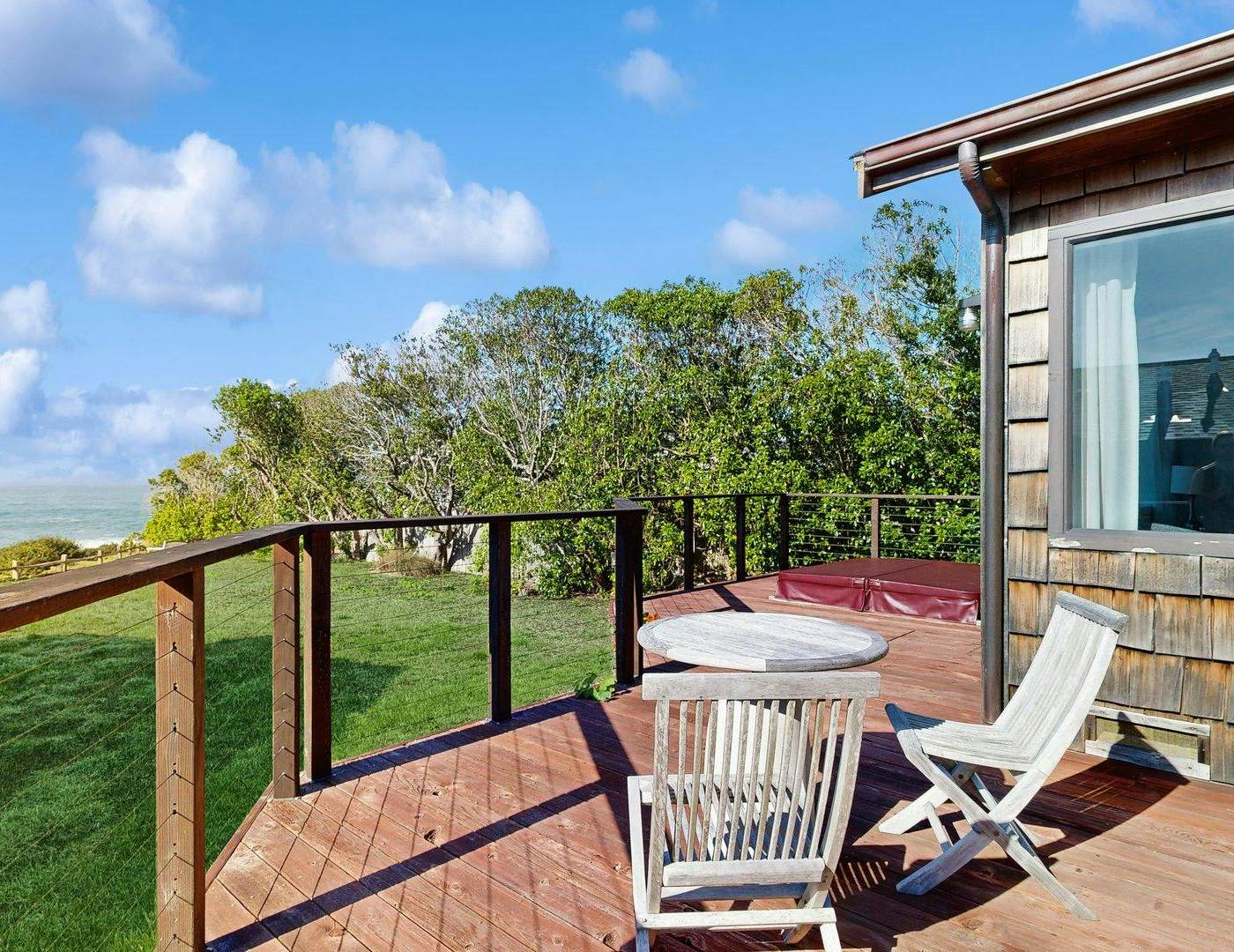 Oceanfront cottage with beach views & deck