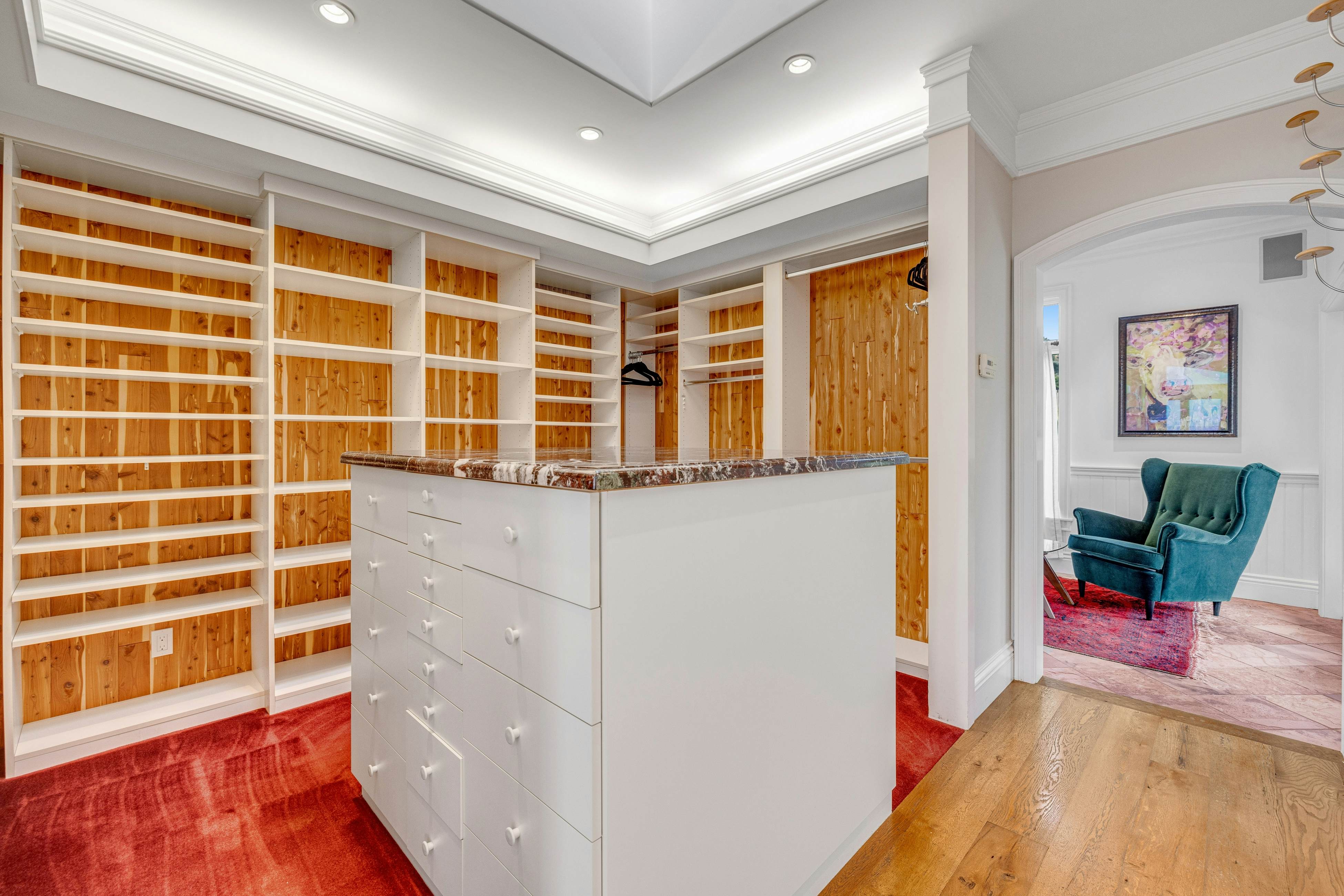 Oceanfront Home: Views, Fireplace & Jetted Tub