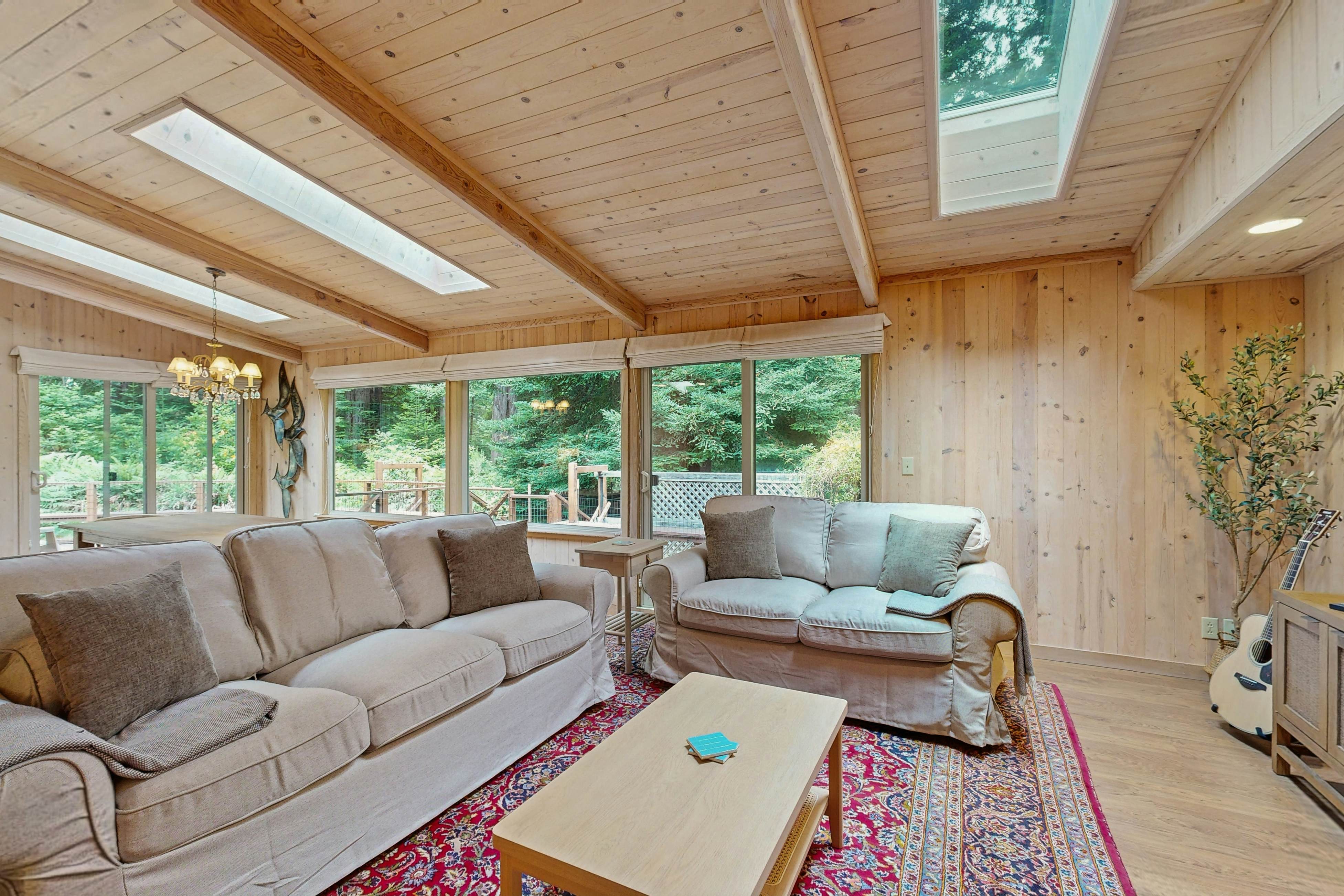 Cozy Forest View Home: Pet-Friendly, Large Deck 