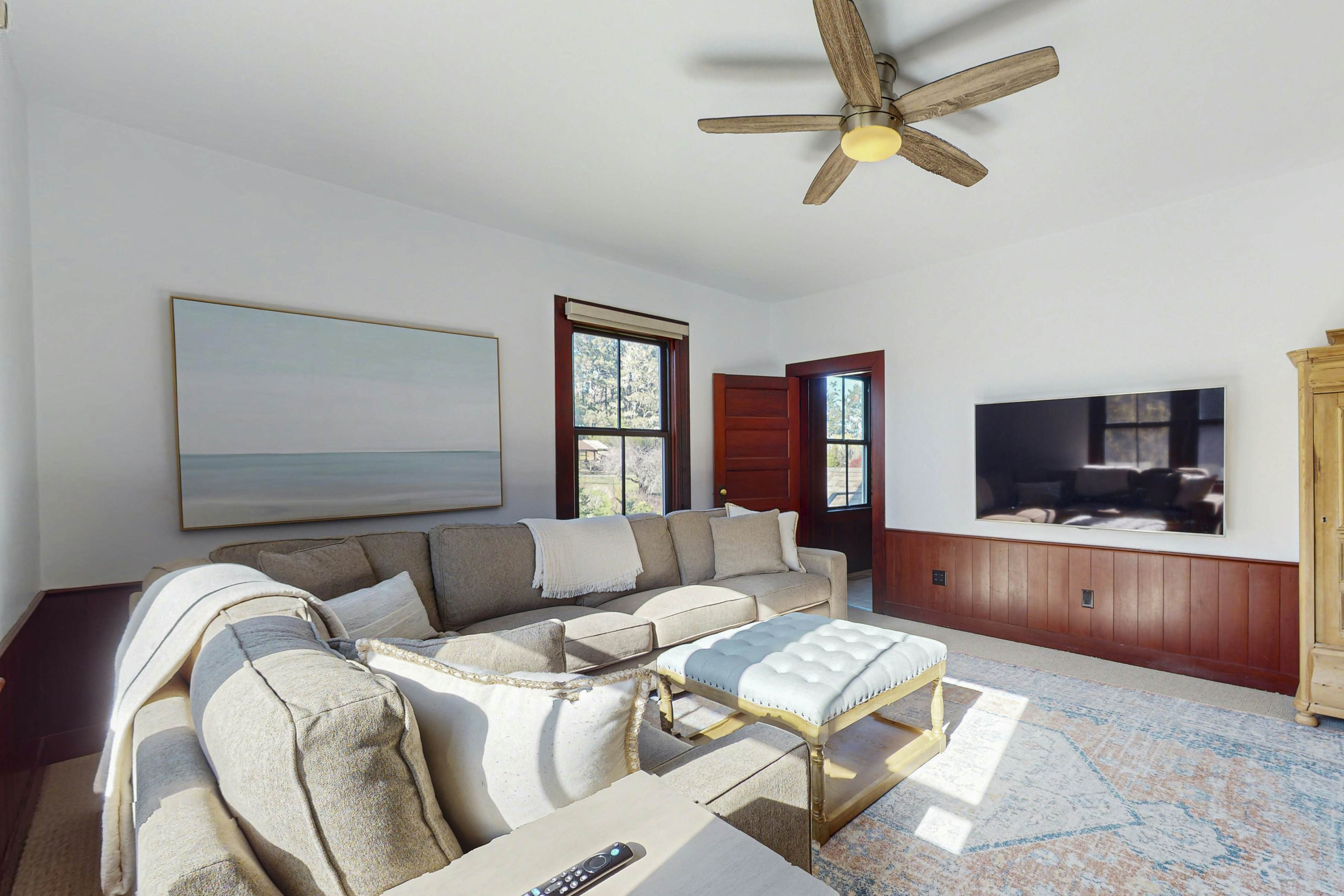 Mendocino Retreat: Hot Tub & 2 Kitchens