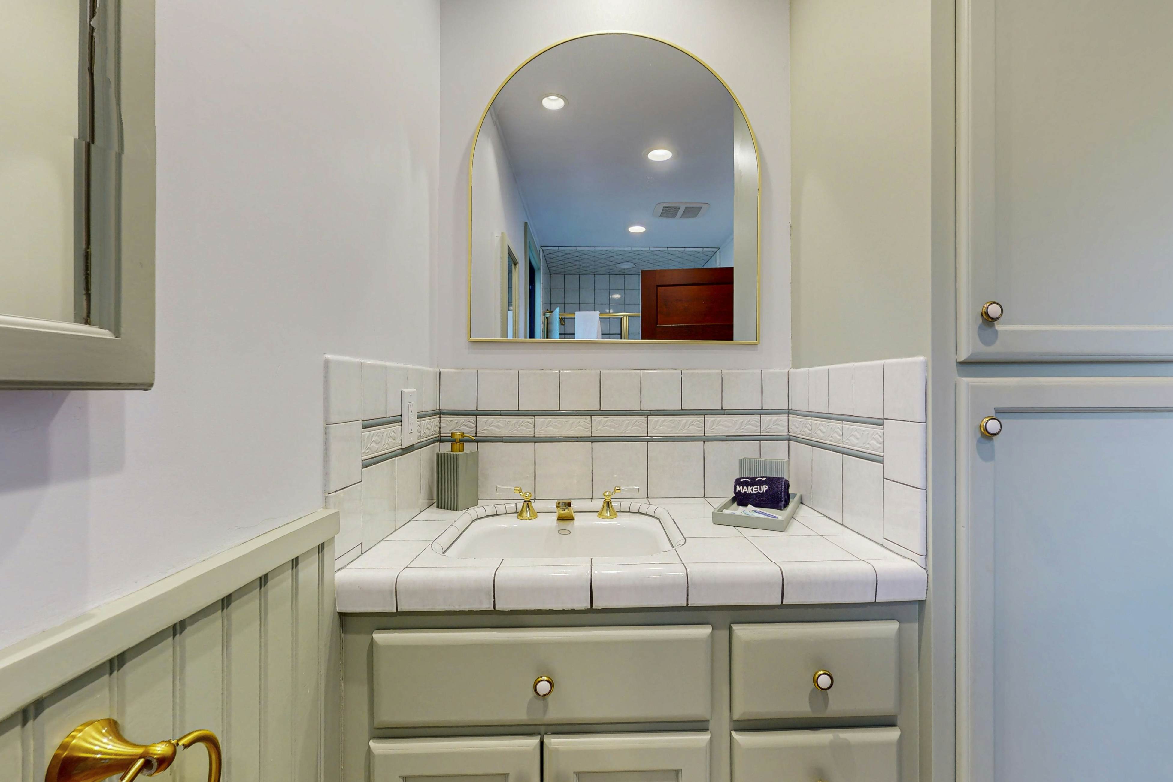 Mendocino Retreat: Hot Tub & 2 Kitchens