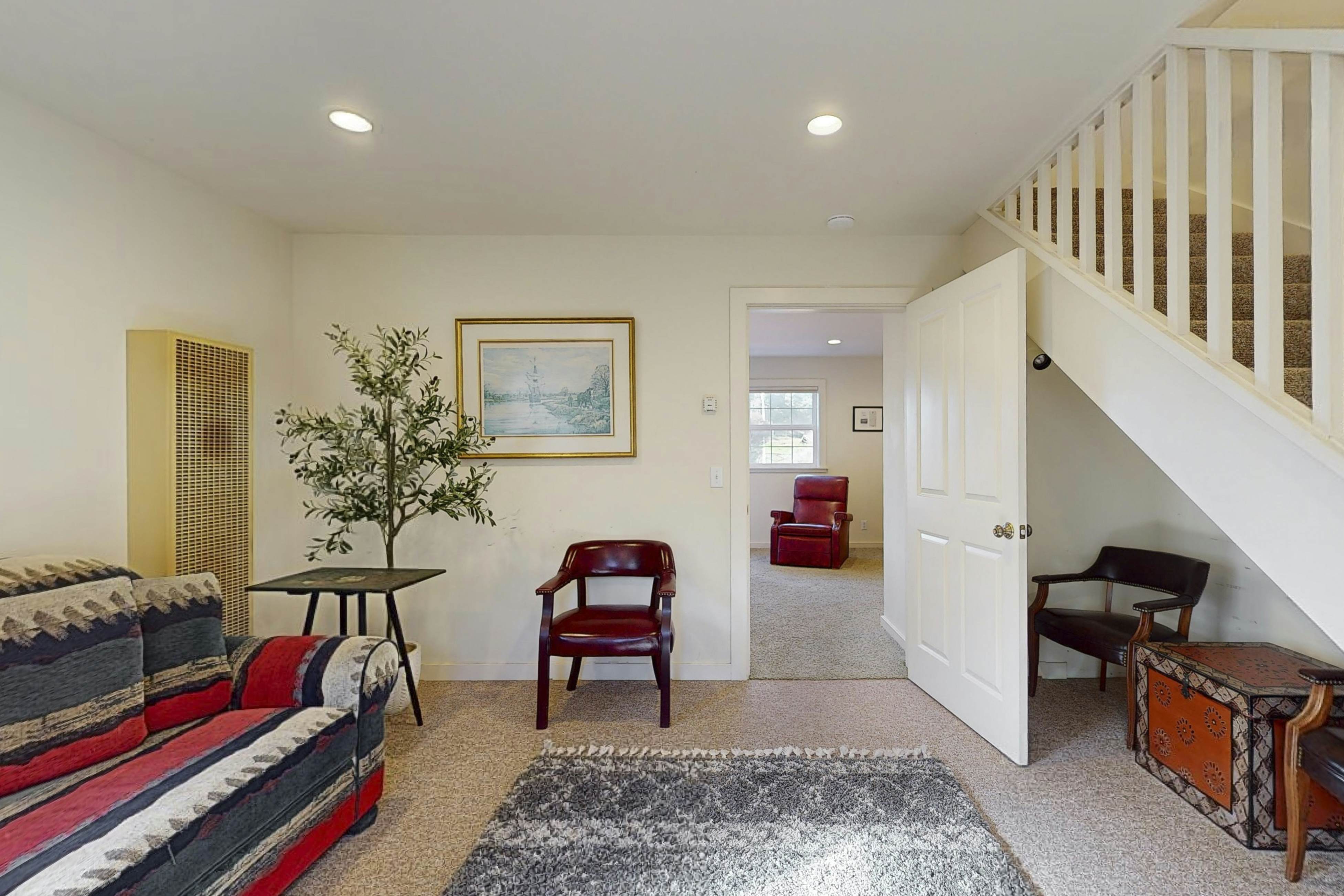 Mendocino Retreat: Hot Tub & 2 Kitchens